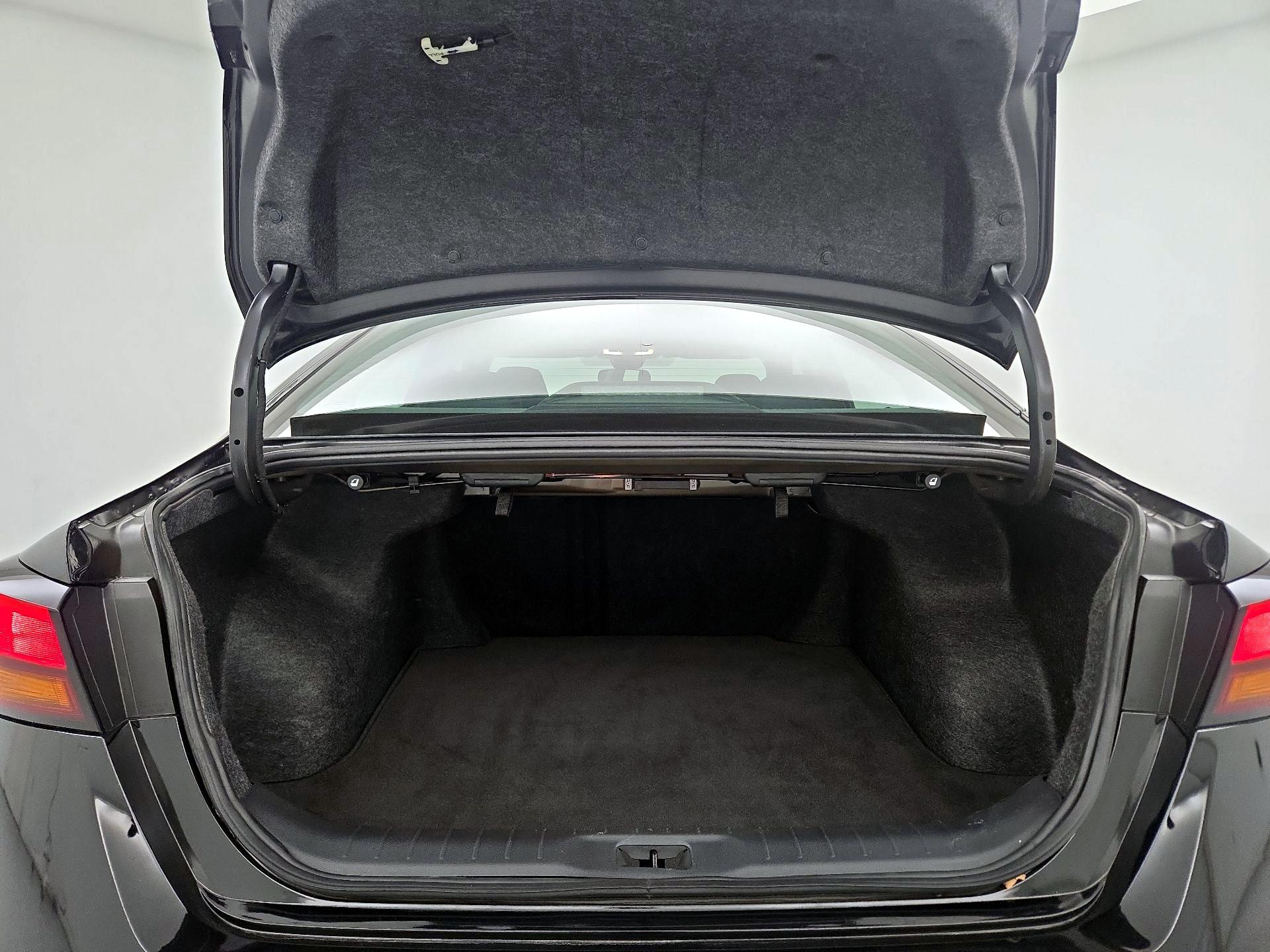 Thumbnail: 2024 Nissan Altima - 20