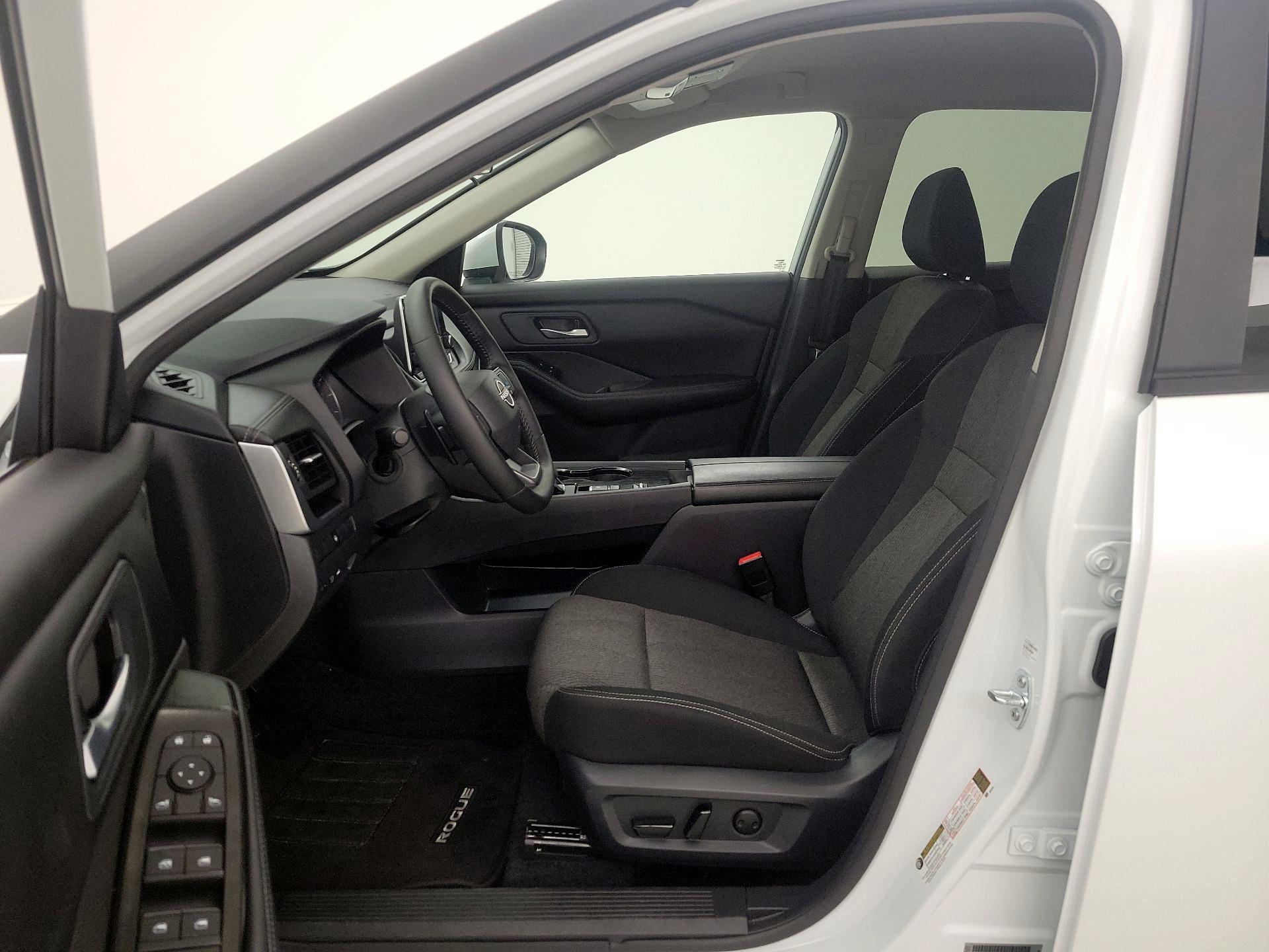 Thumbnail: 2025 Nissan Rogue - 11