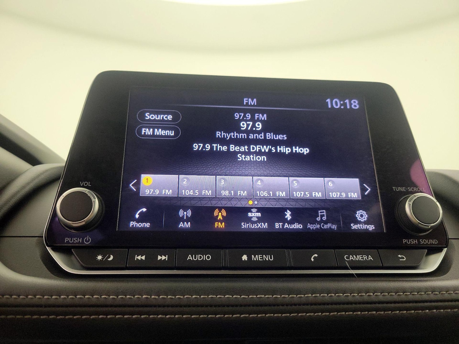 2025 Nissan Rogue SV - Photo 16