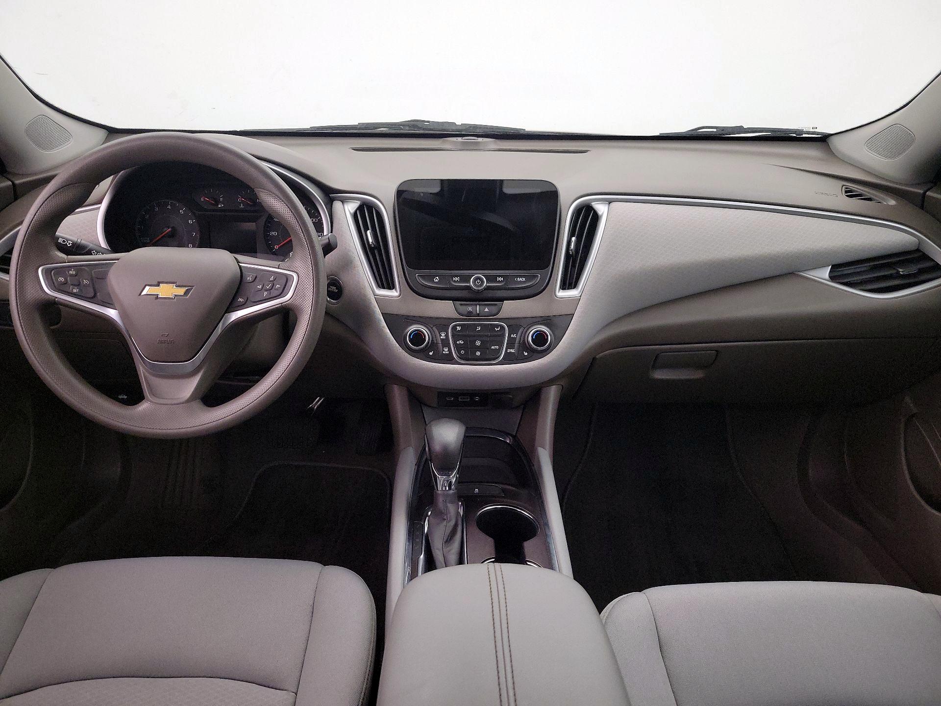 Thumbnail: 2022 Chevrolet Malibu - 9