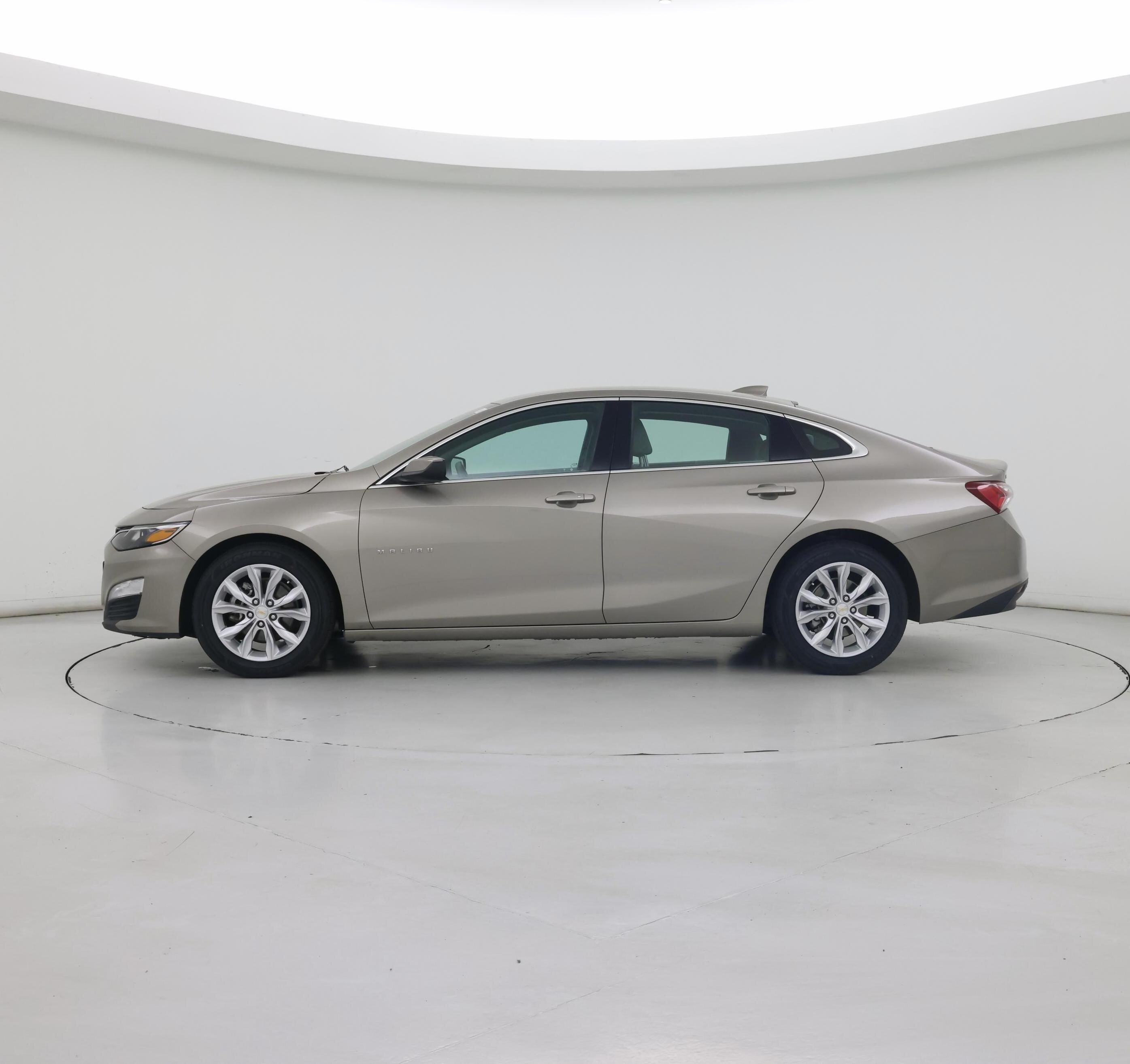 Thumbnail: 2022 Chevrolet Malibu - 3
