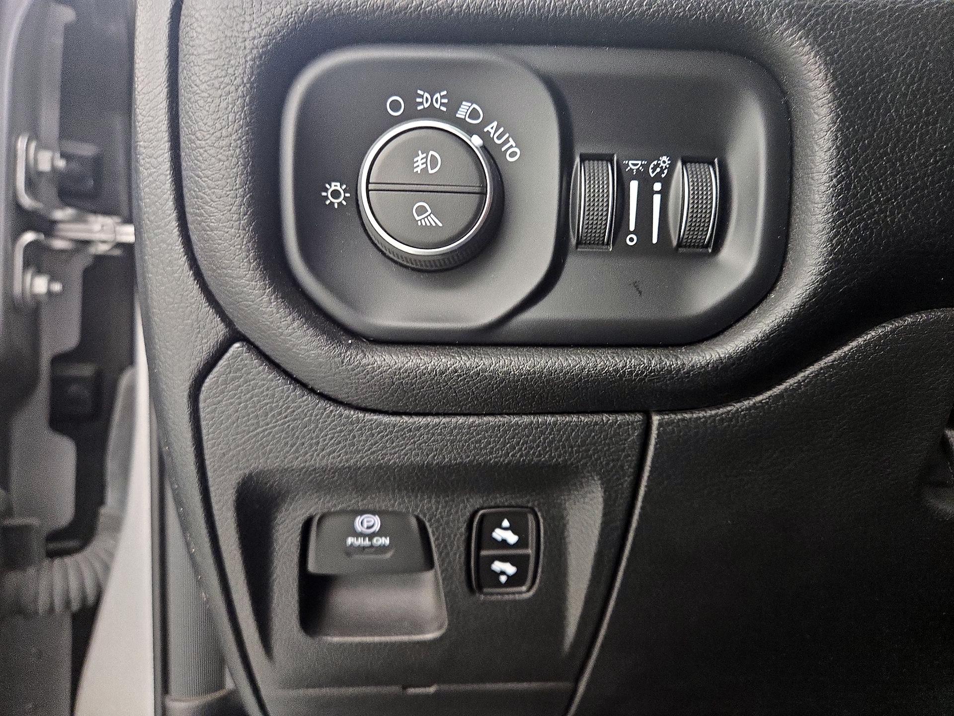 Thumbnail: 2025 RAM 1500 - 13