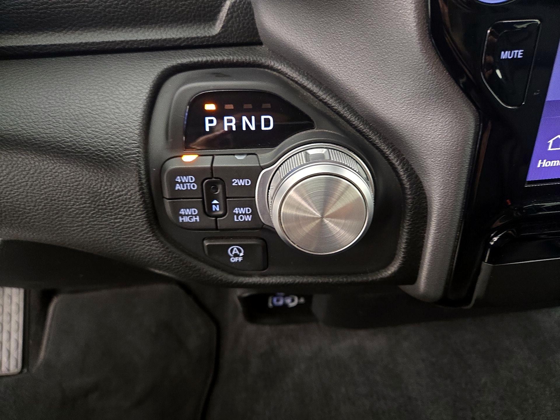 Thumbnail: 2025 RAM 1500 - 18