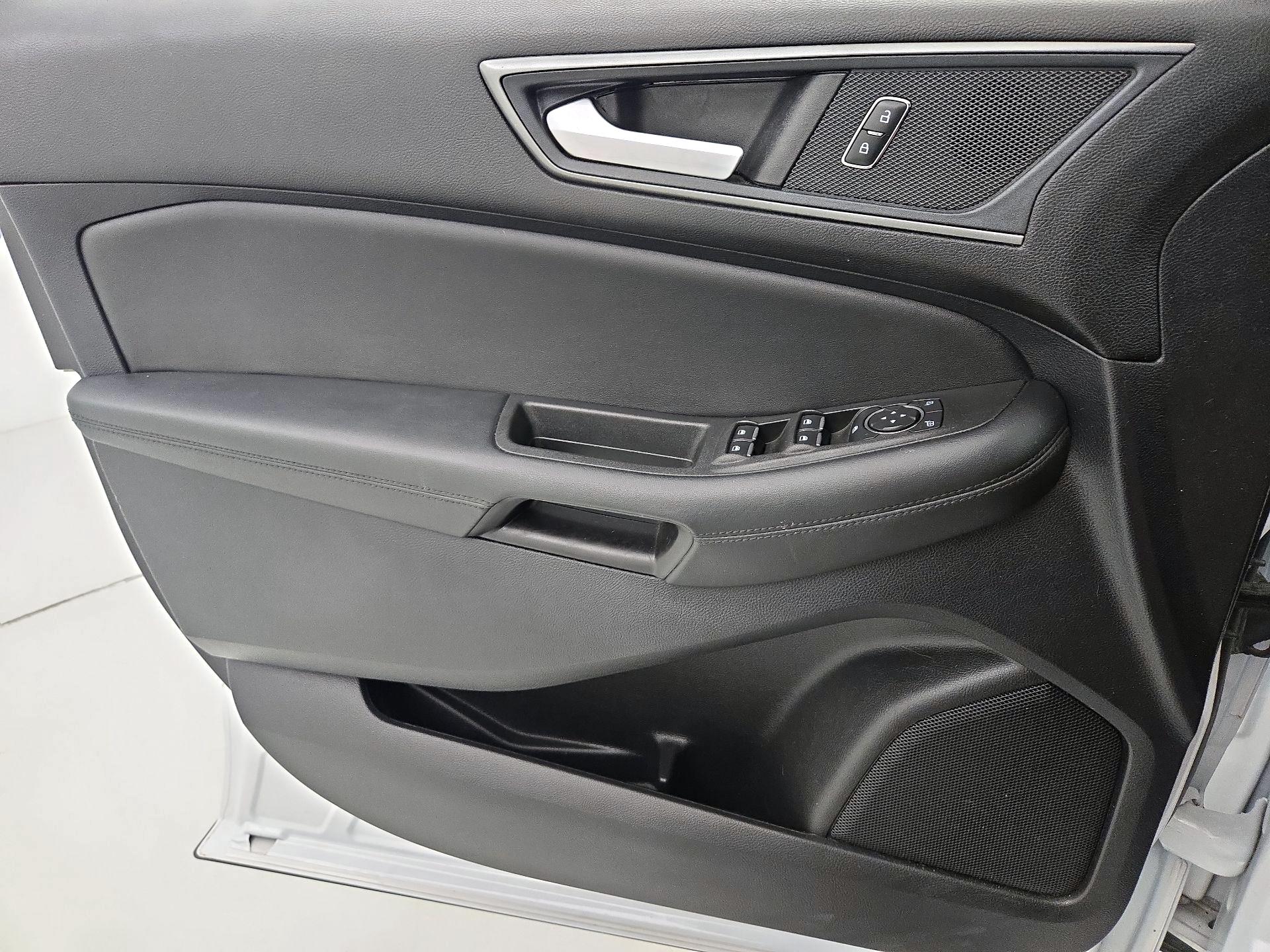 Thumbnail: 2021 Ford Edge - 12