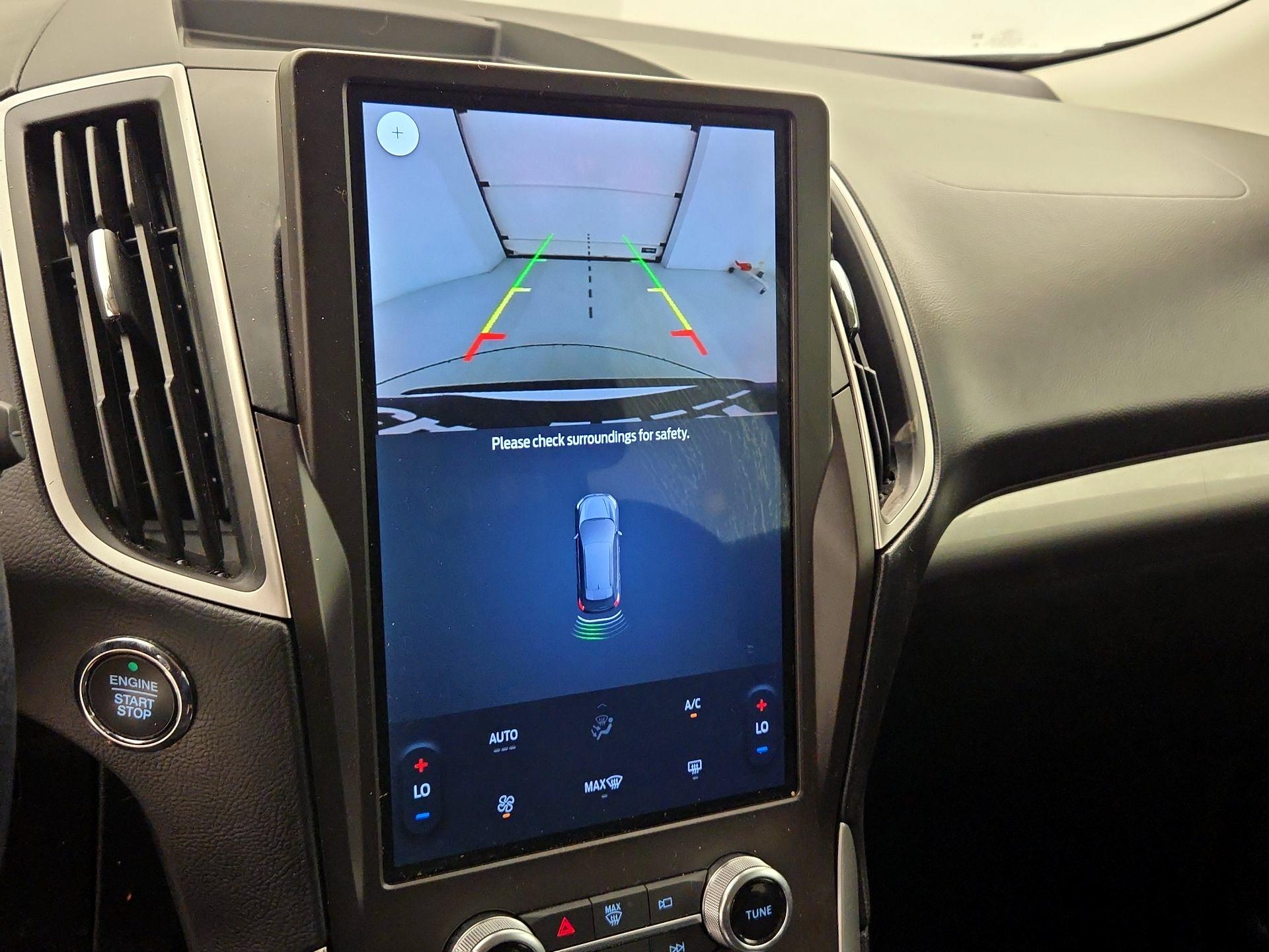 Thumbnail: 2021 Ford Edge - 14