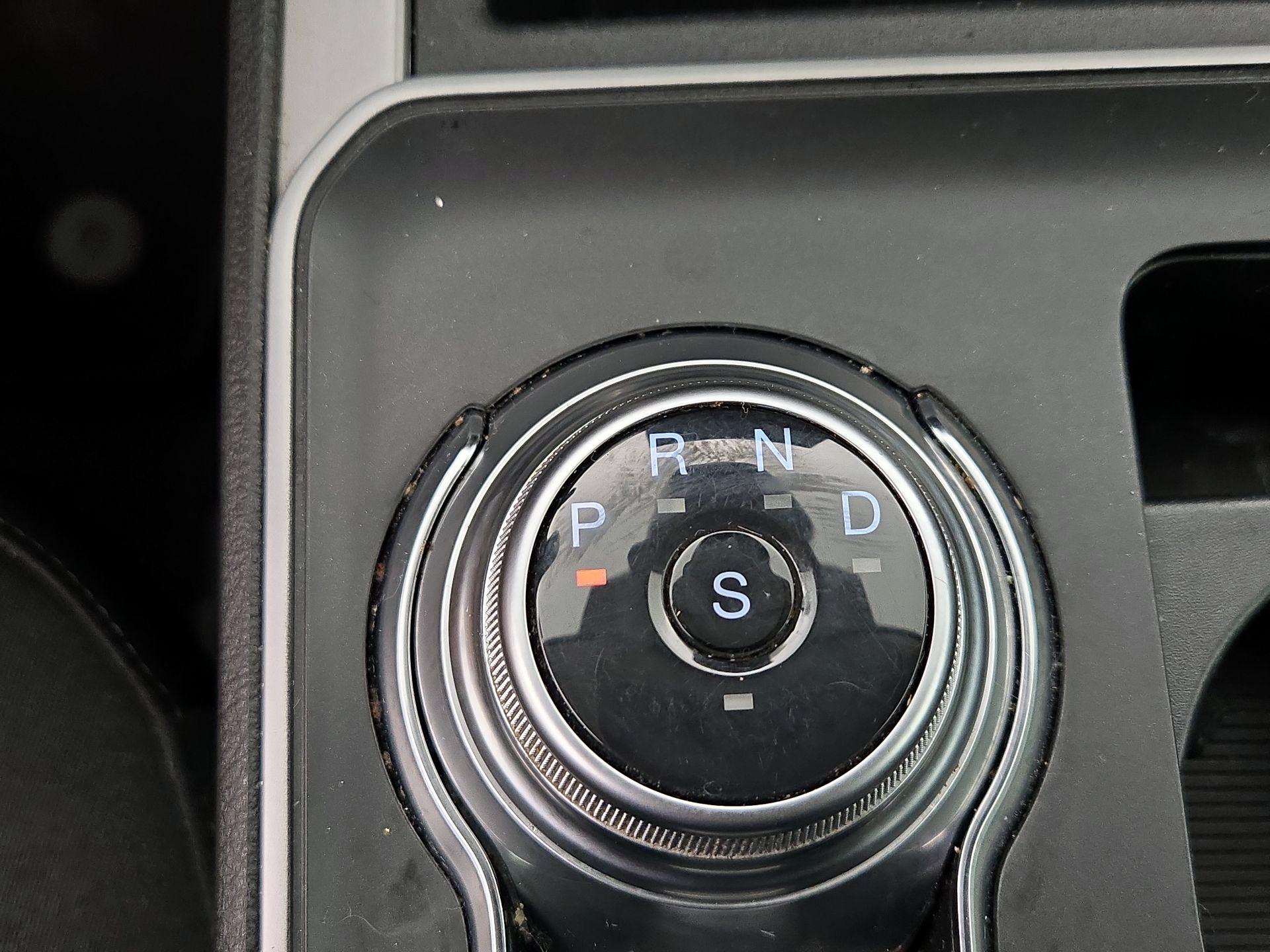 Thumbnail: 2021 Ford Edge - 17