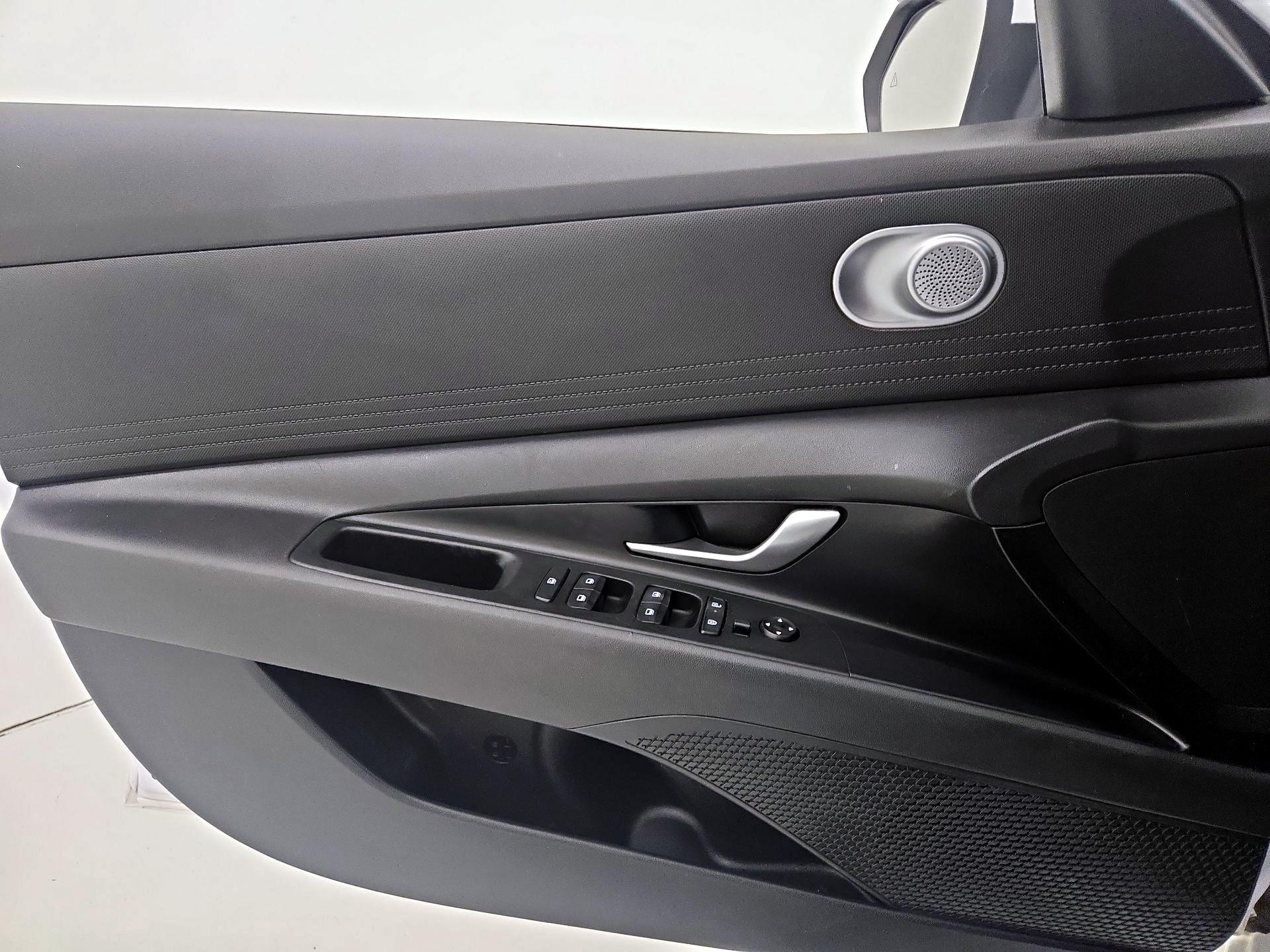 Thumbnail: 2024 Hyundai Elantra - 12