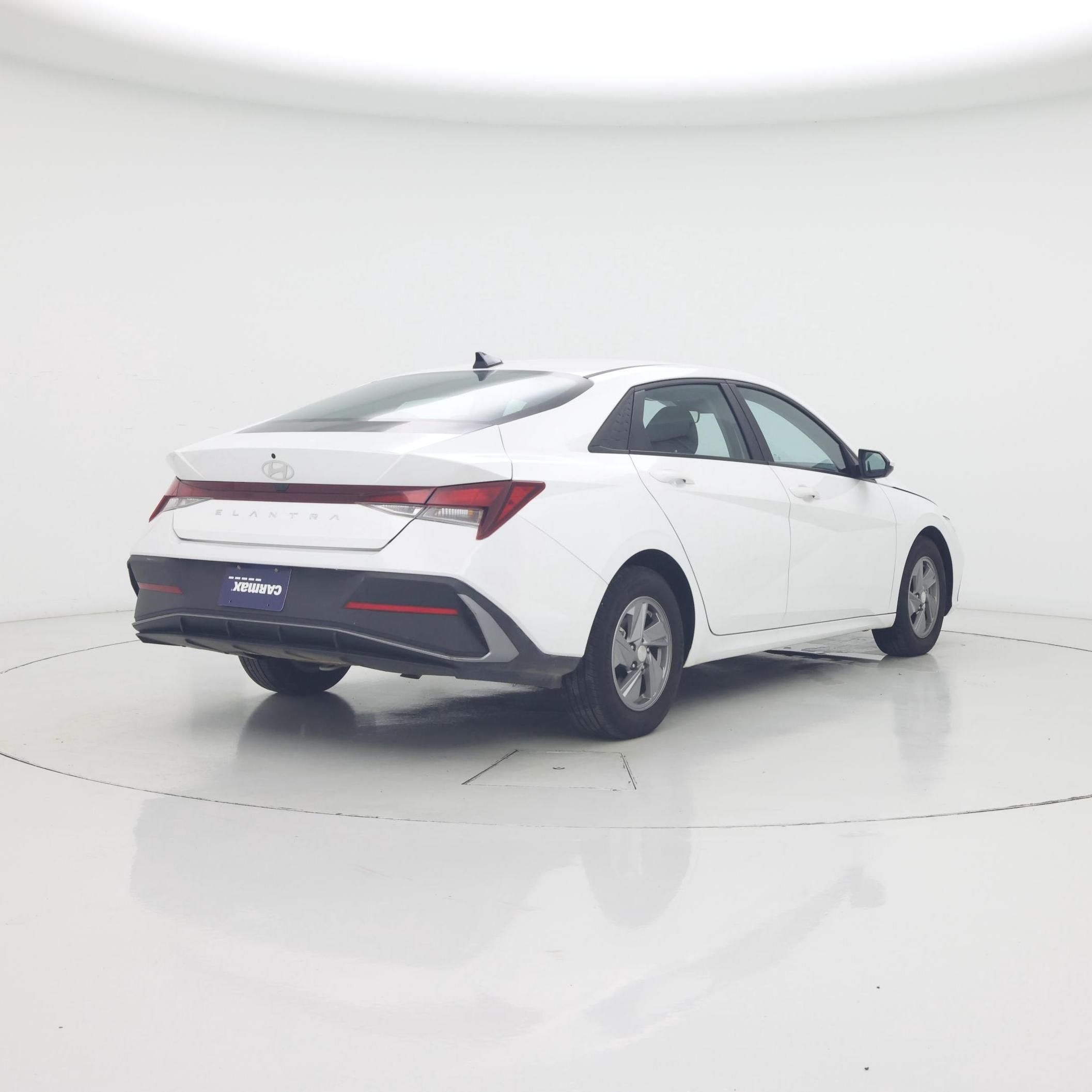 Thumbnail: 2024 Hyundai Elantra - 8