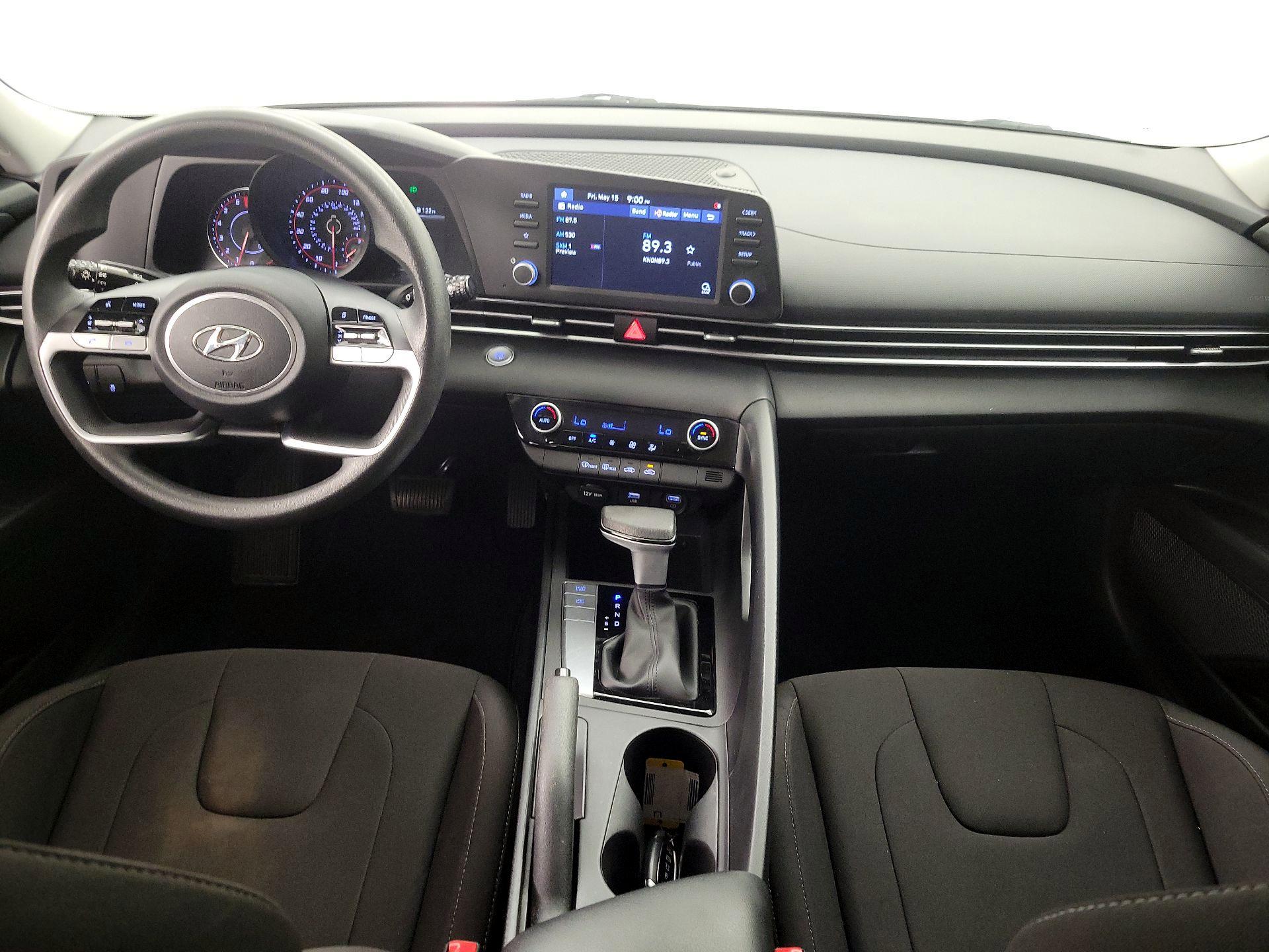 Thumbnail: 2022 Hyundai Elantra - 9
