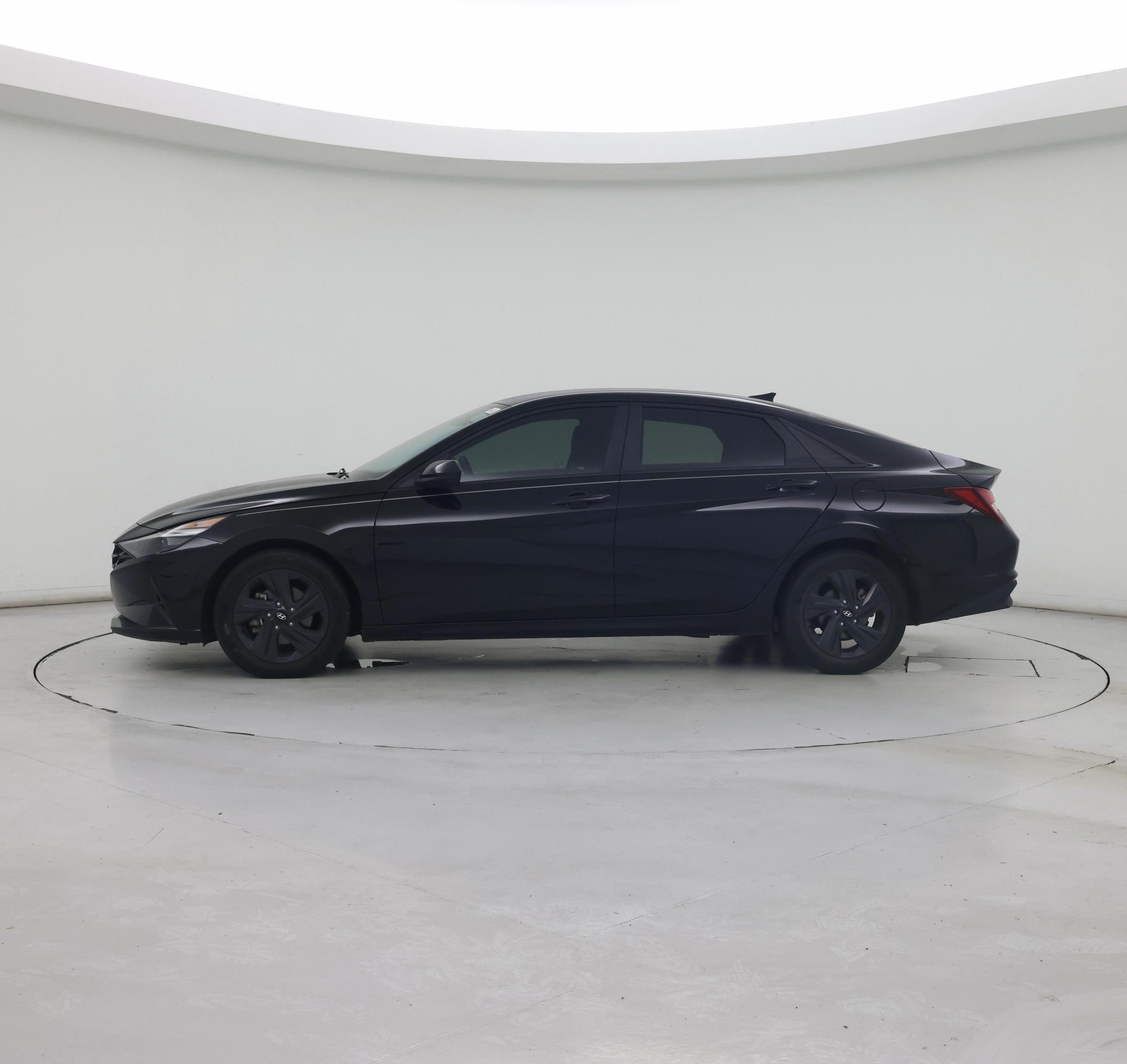 Thumbnail: 2022 Hyundai Elantra - 3