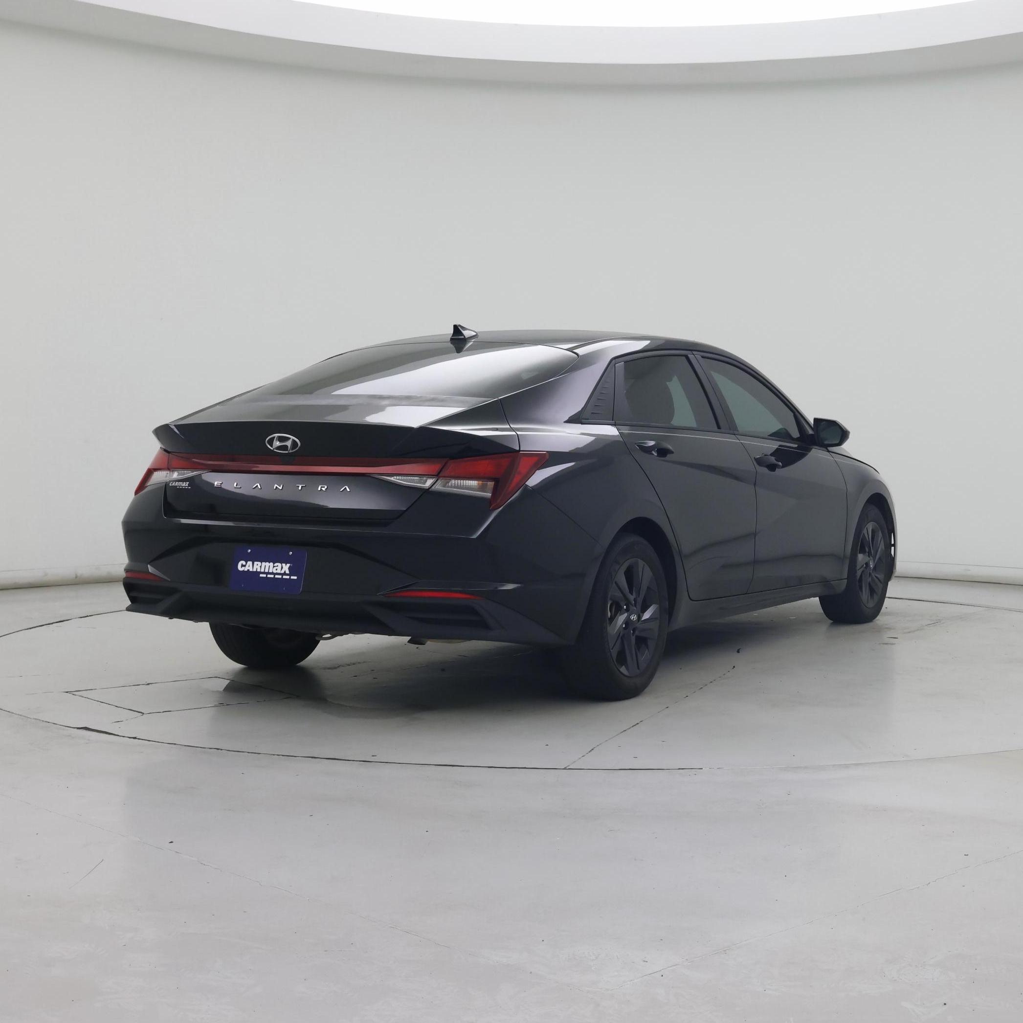 Thumbnail: 2022 Hyundai Elantra - 8
