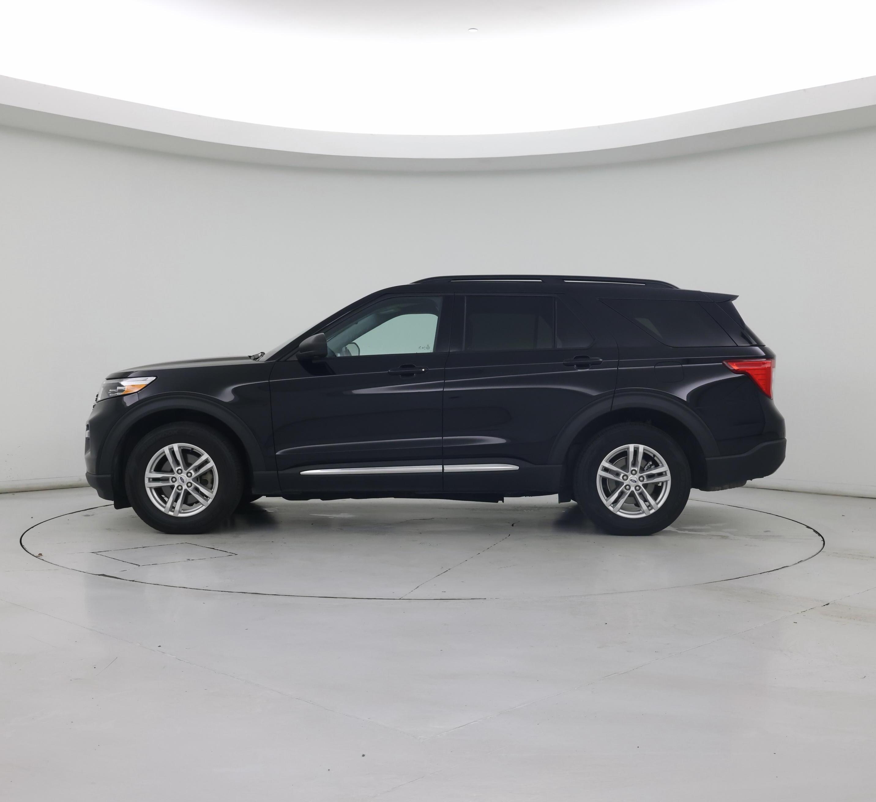 Thumbnail: 2021 Ford Explorer - 3