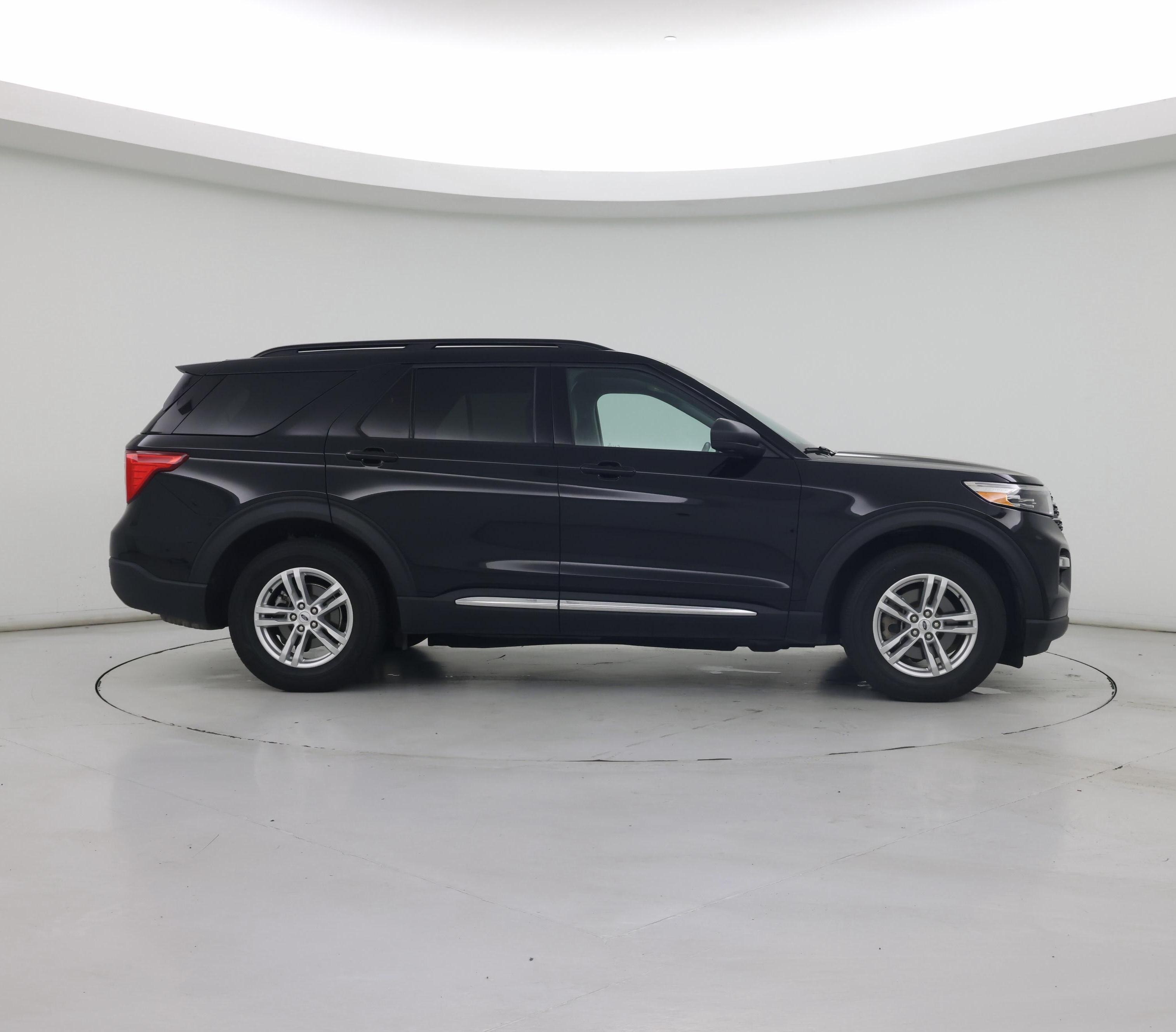 Thumbnail: 2021 Ford Explorer - 7