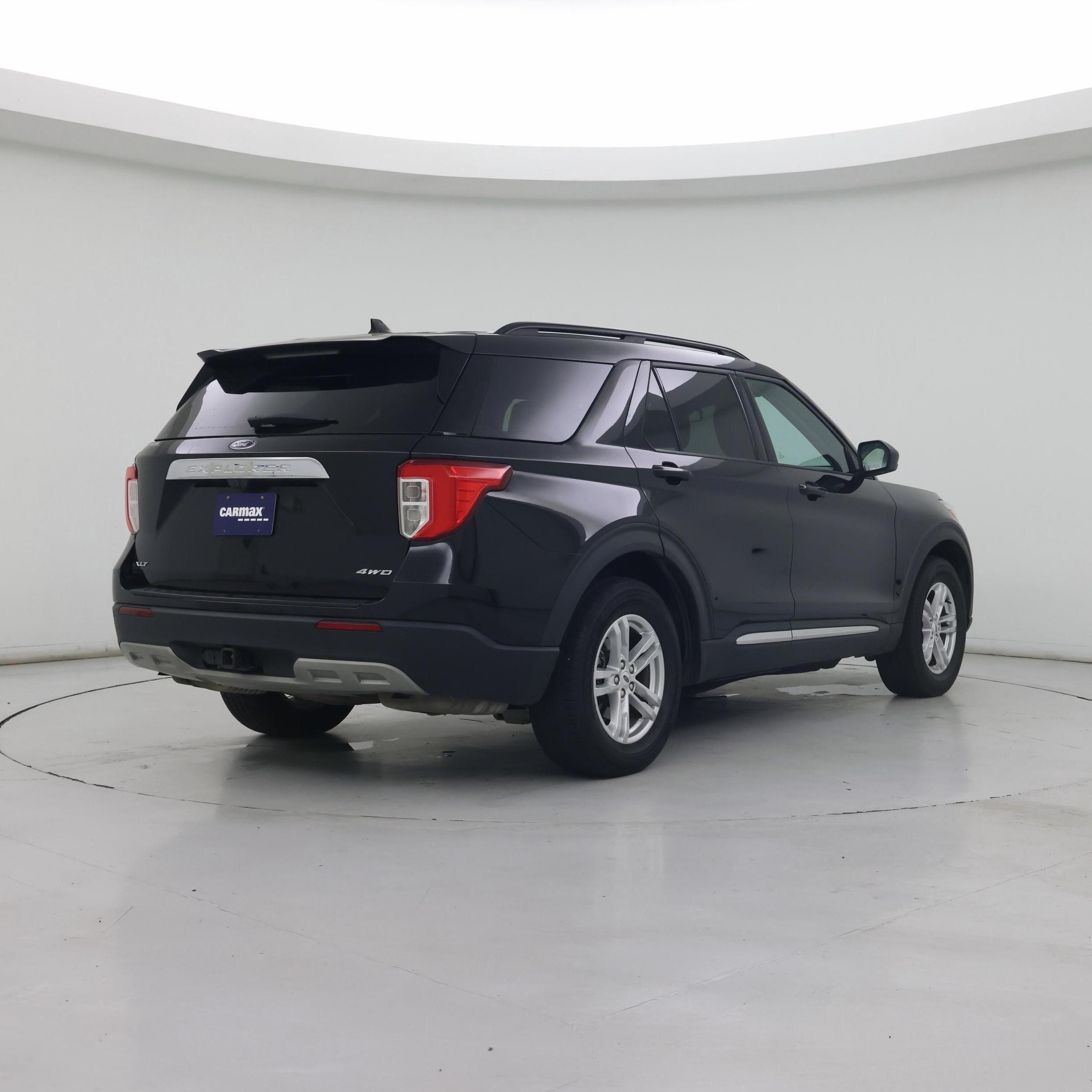 Thumbnail: 2021 Ford Explorer - 8