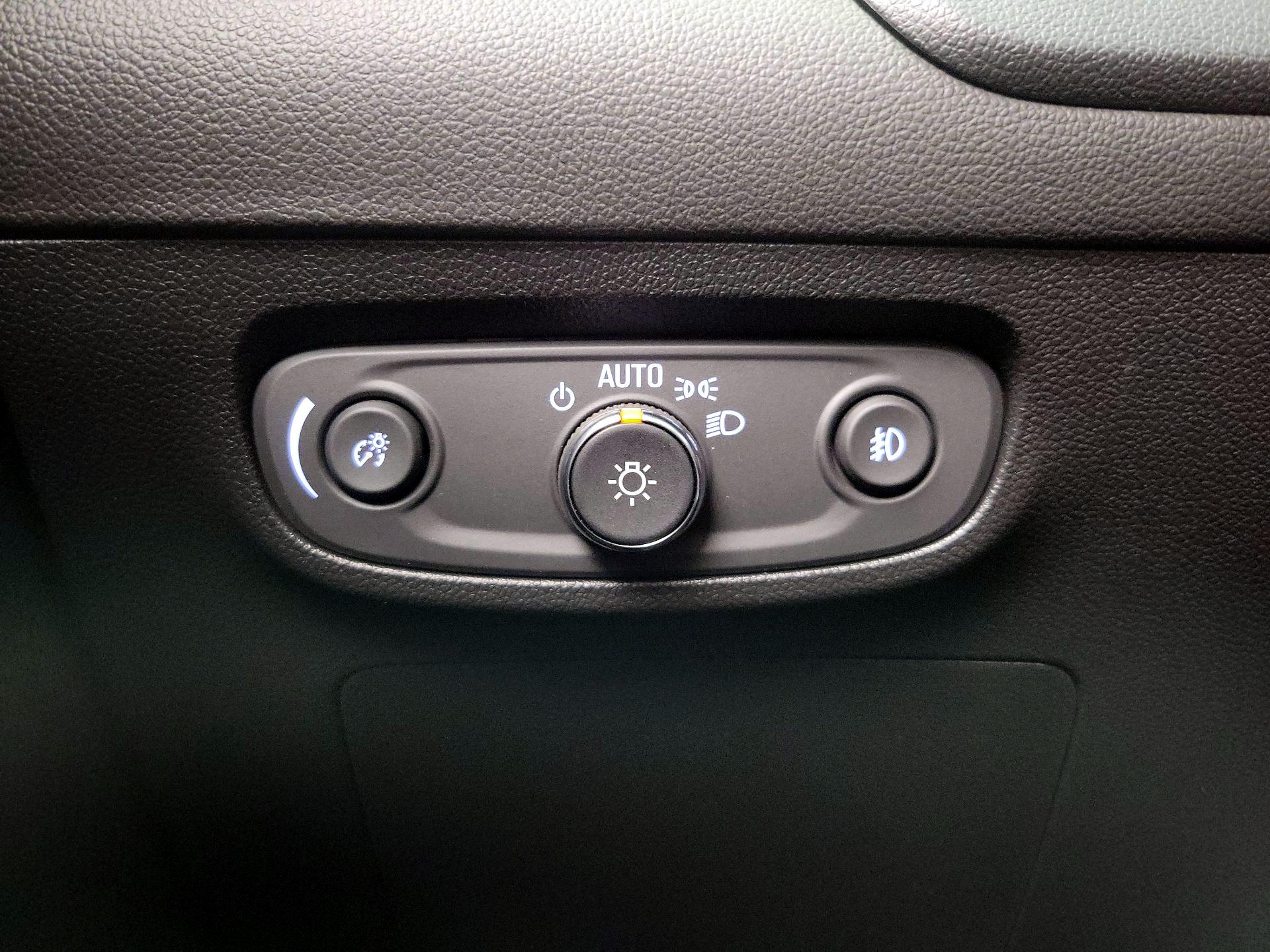 Thumbnail: 2021 Buick Encore GX - 13