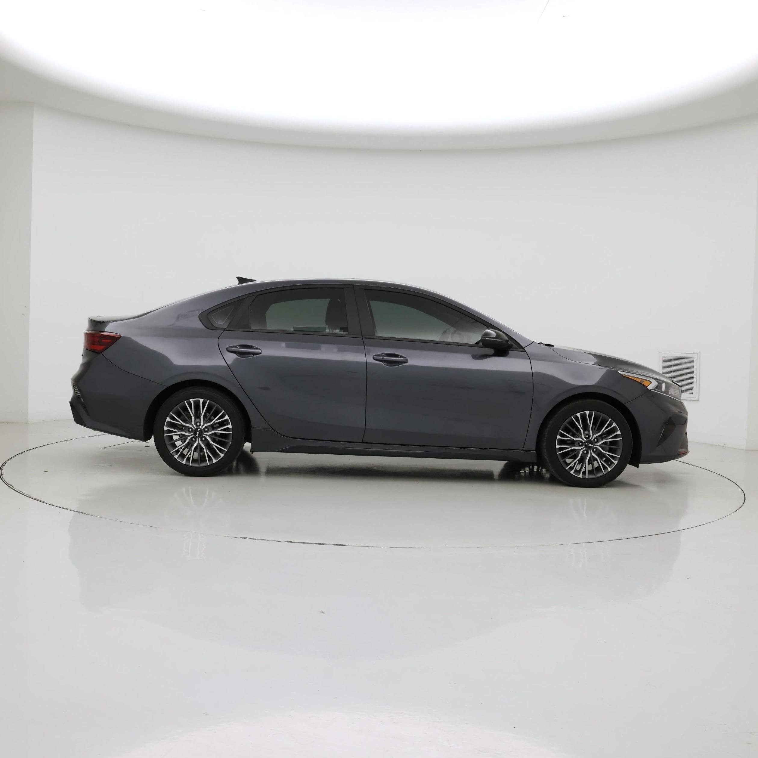Thumbnail: 2024 Kia Forte - 7