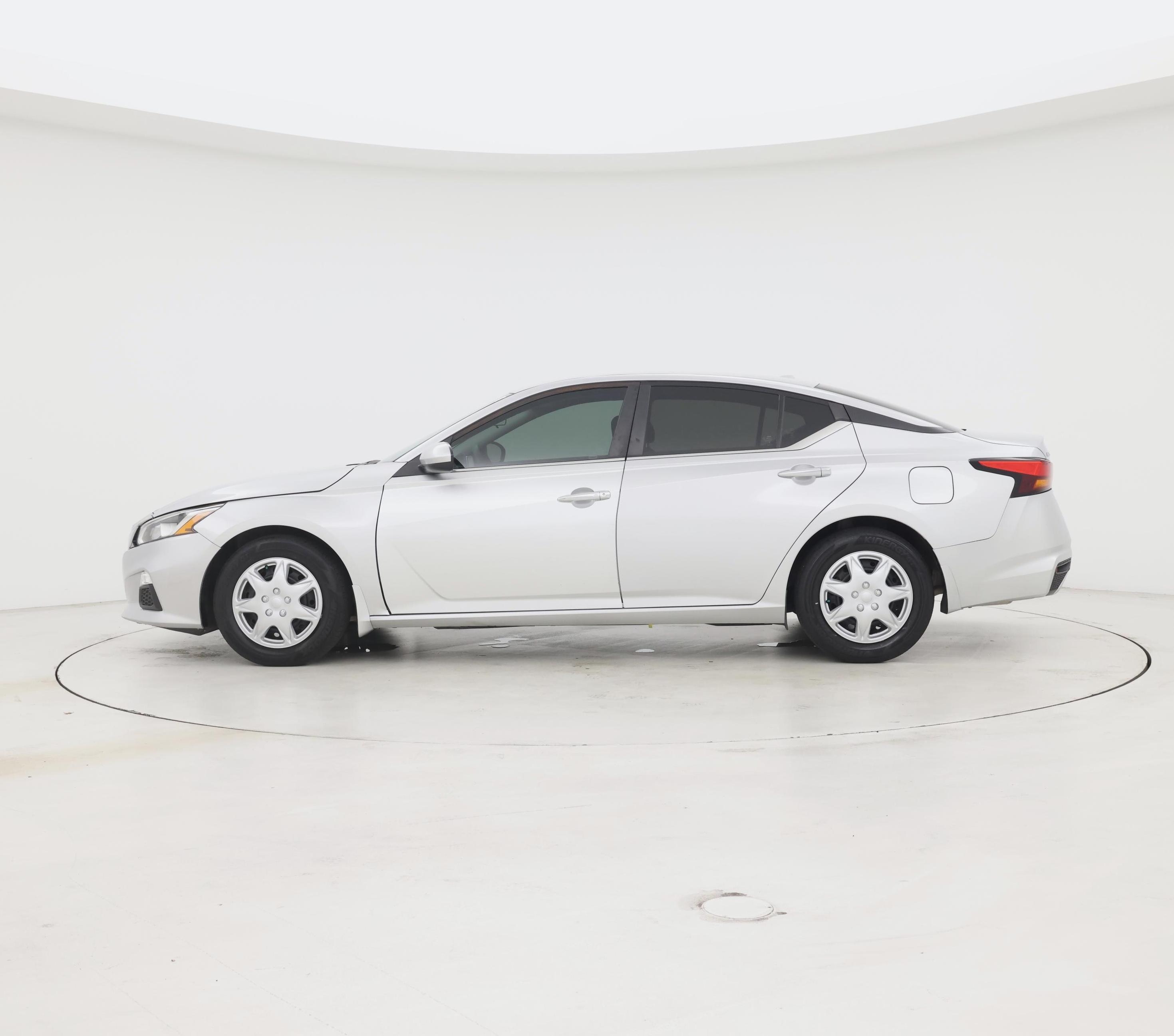 Thumbnail: 2020 Nissan Altima - 3