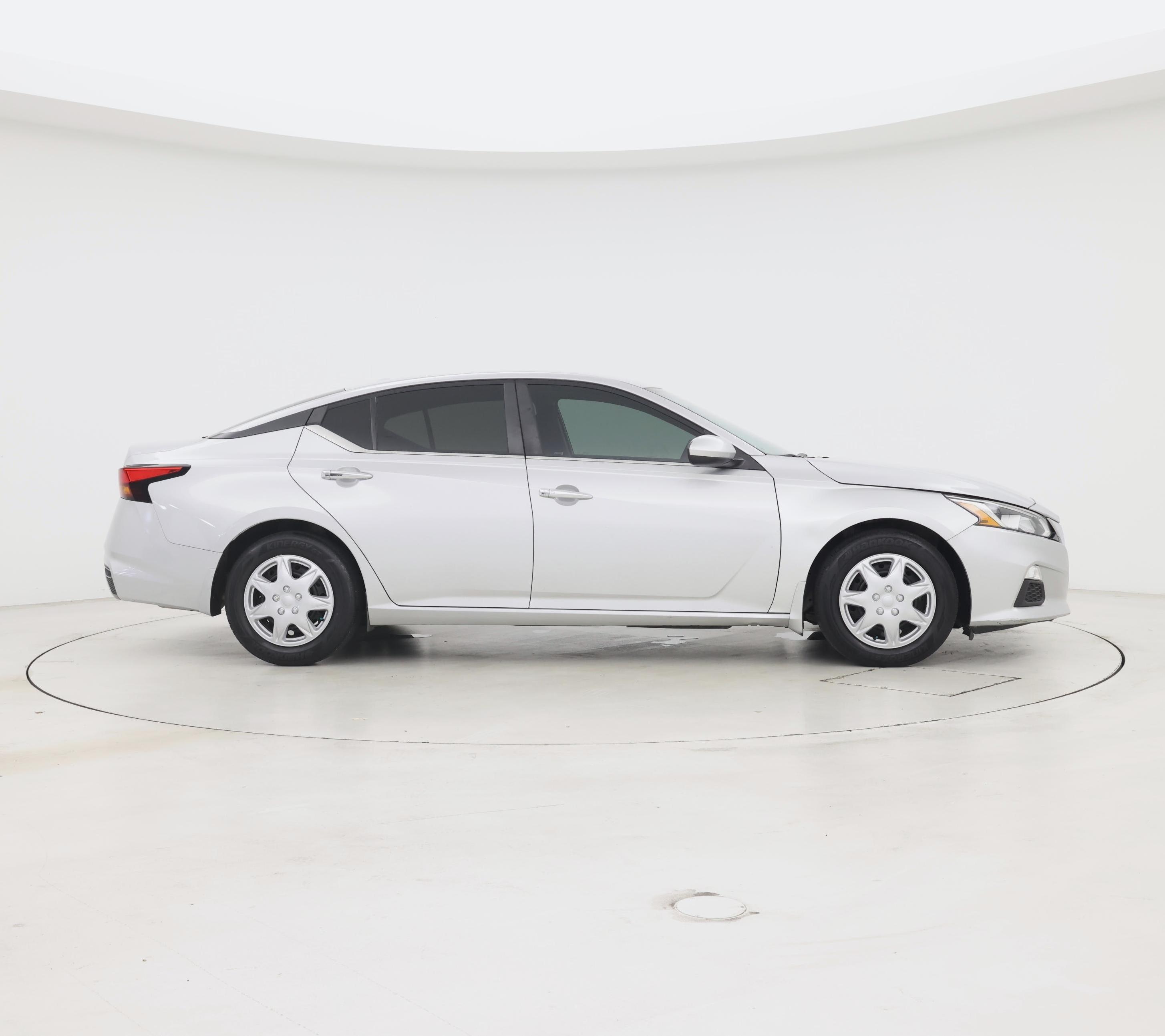 Thumbnail: 2020 Nissan Altima - 7
