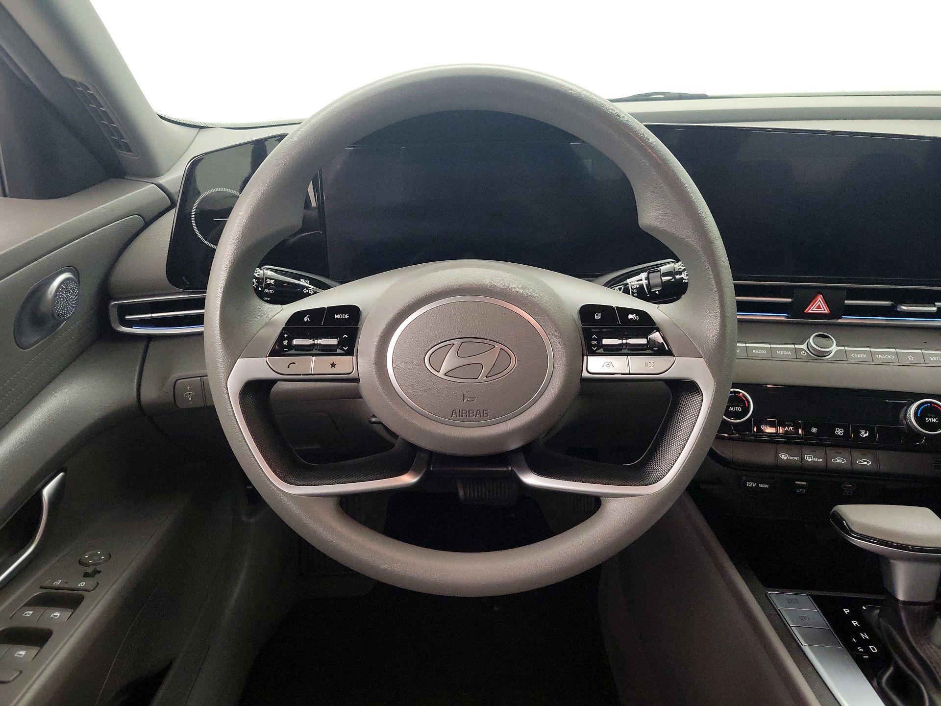 Thumbnail: 2024 Hyundai Elantra - 10