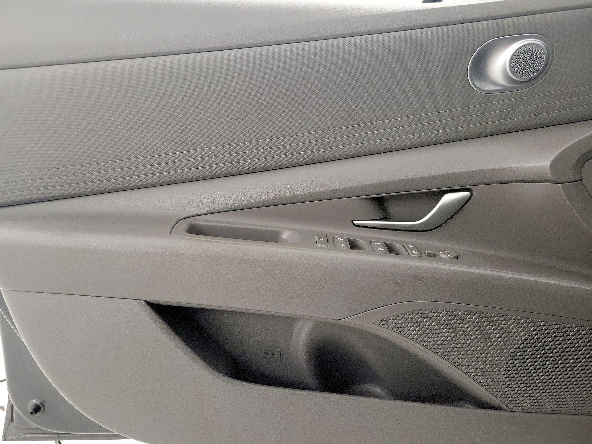 Thumbnail: 2024 Hyundai Elantra - 12