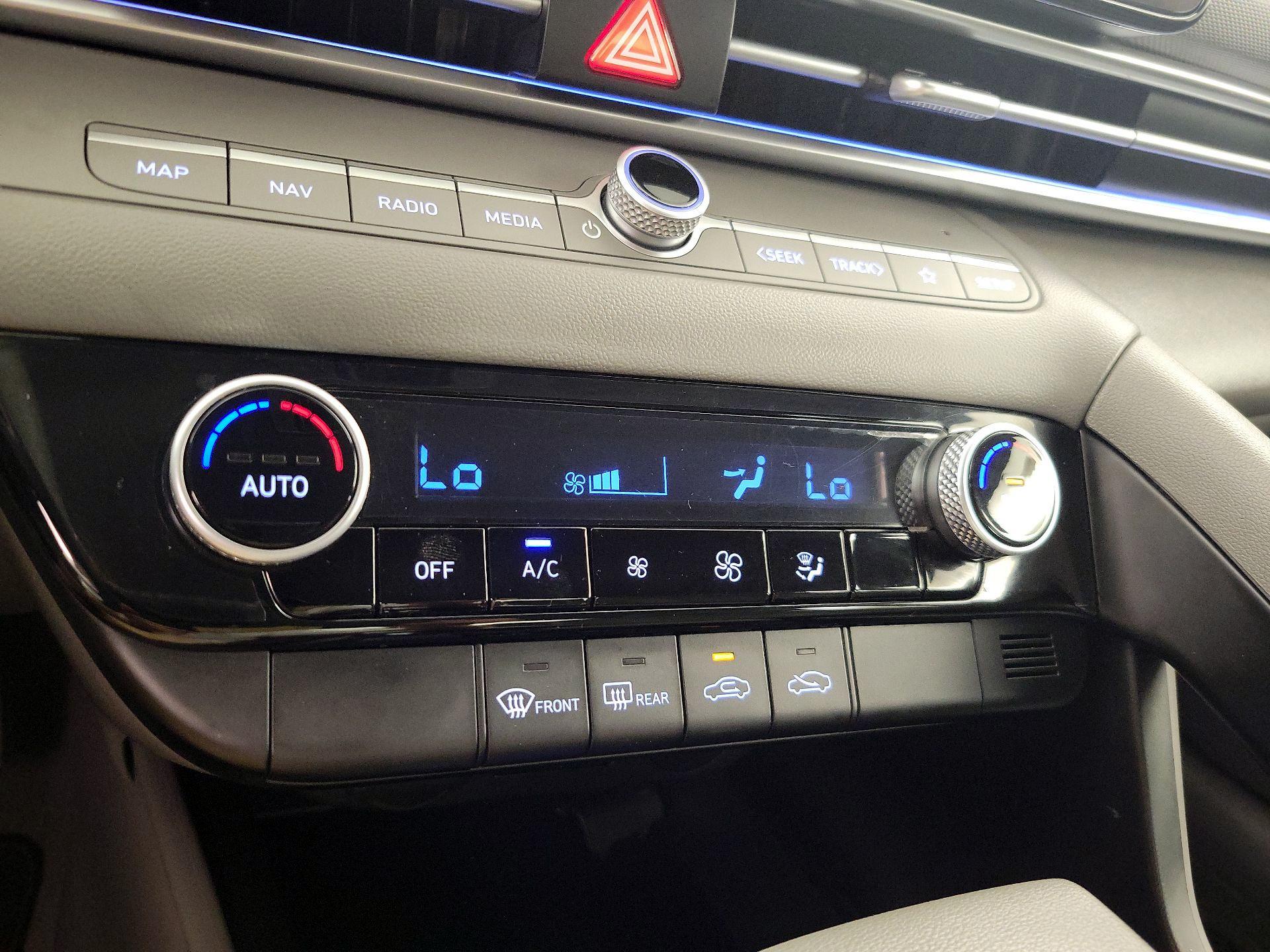 Thumbnail: 2024 Hyundai Elantra - 17