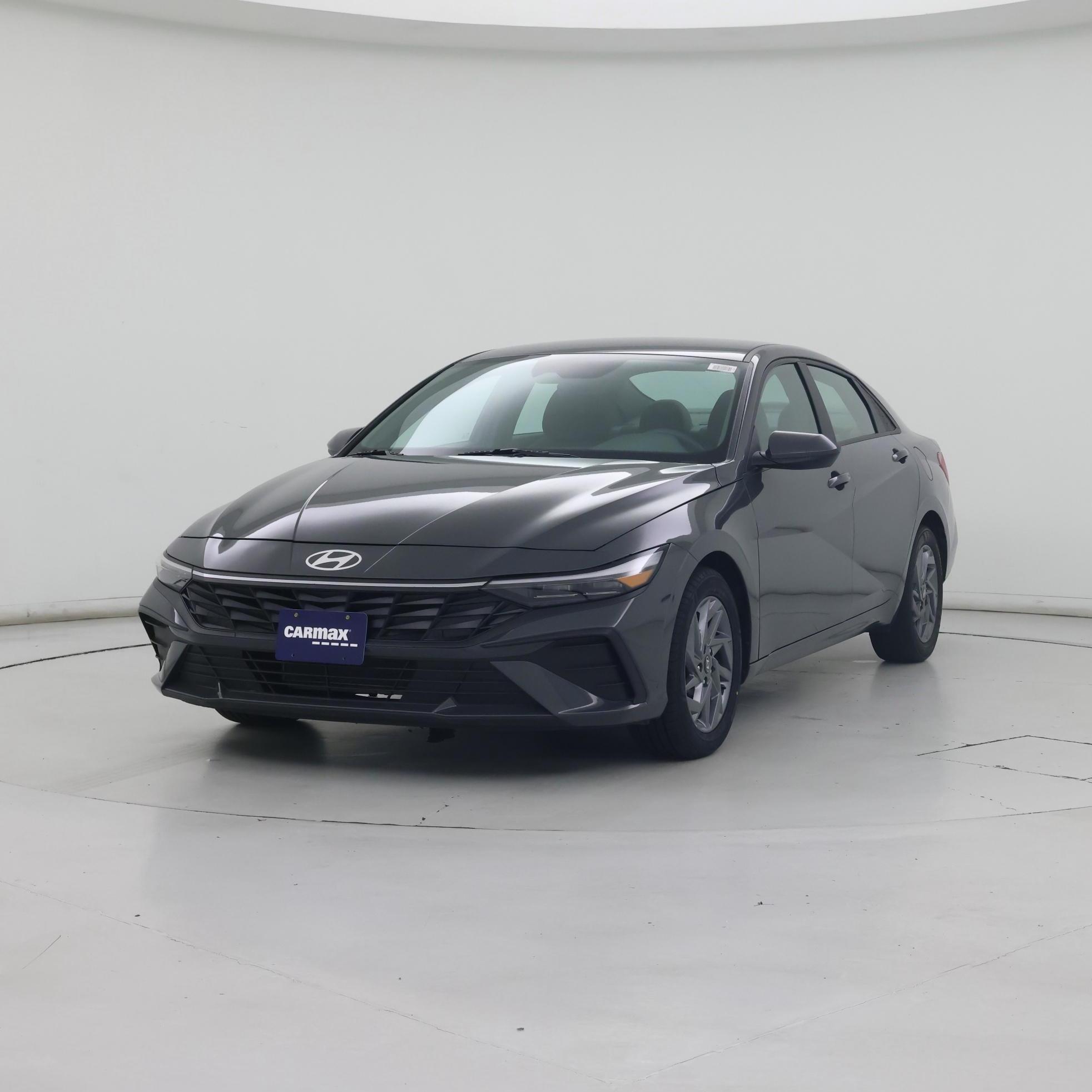 Thumbnail: 2024 Hyundai Elantra - 4