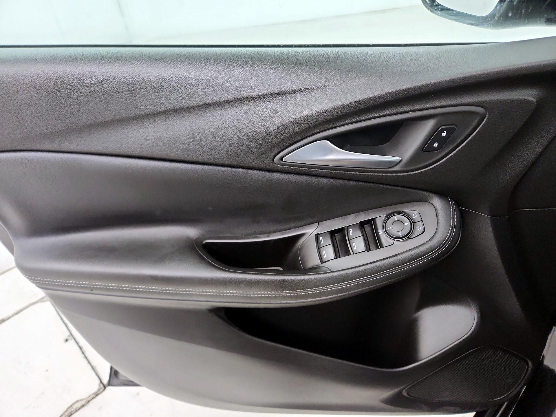 Thumbnail: 2022 Buick Encore GX - 12