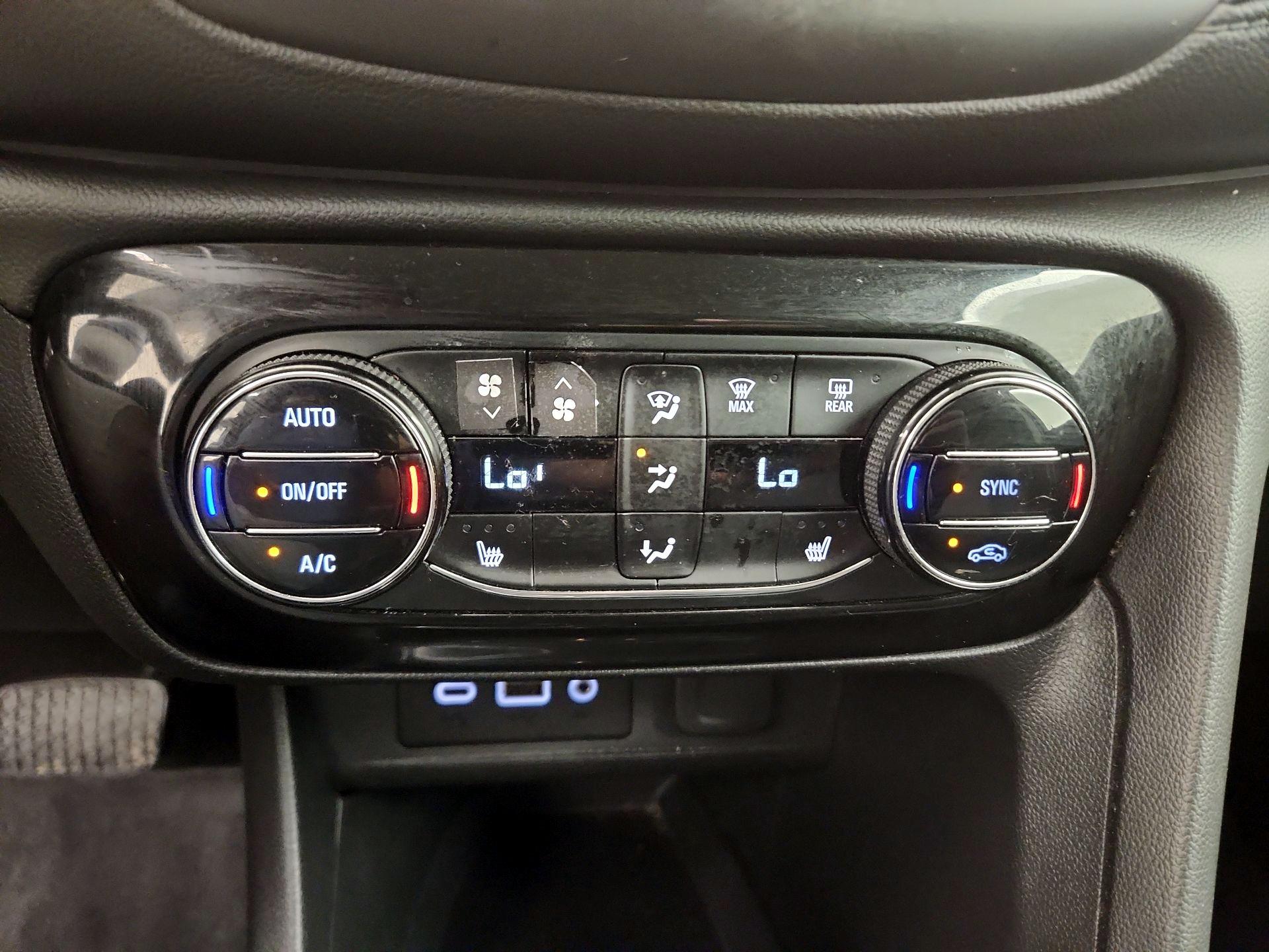 Thumbnail: 2022 Buick Encore GX - 16