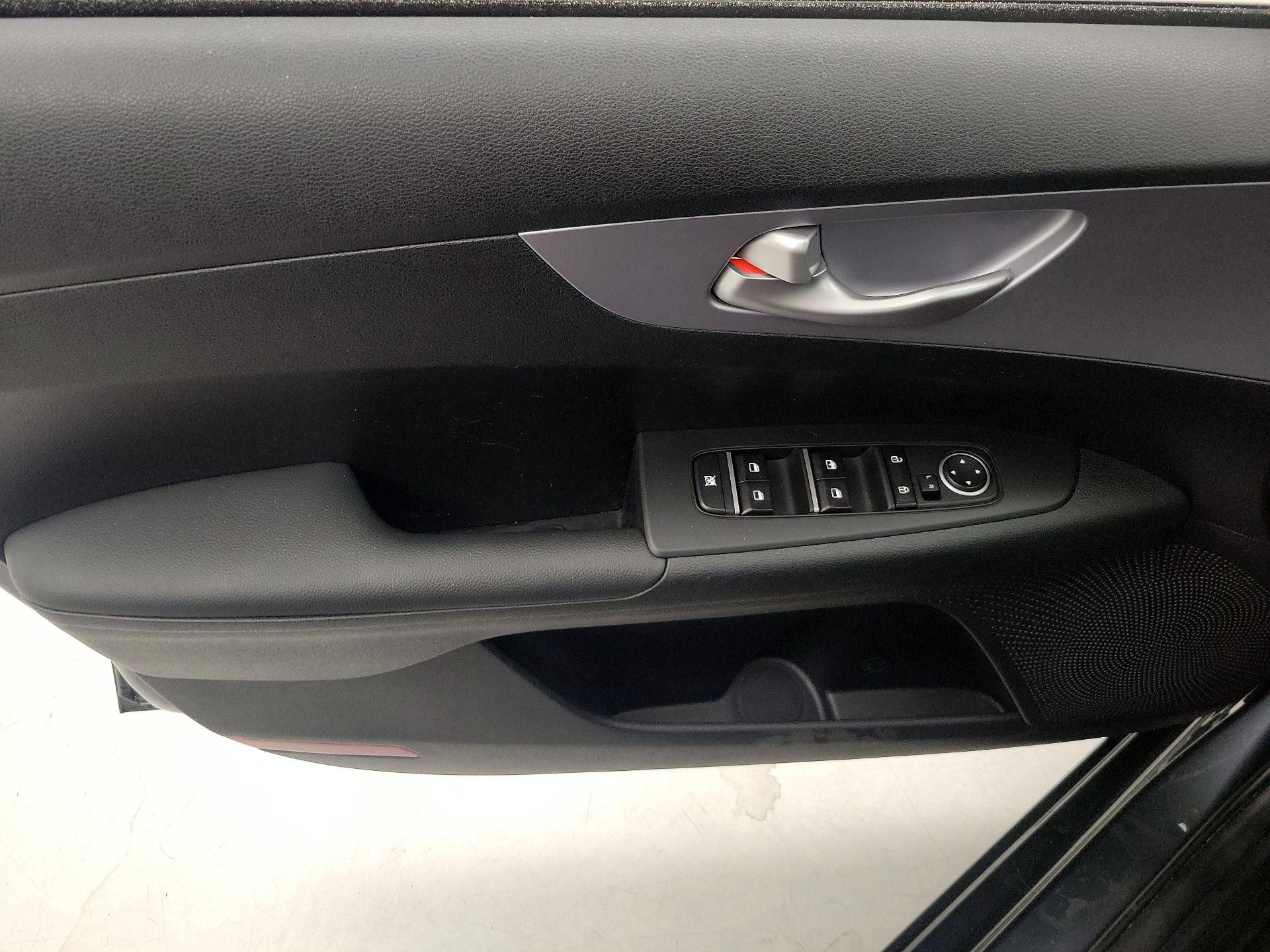 Thumbnail: 2024 Kia Forte - 12