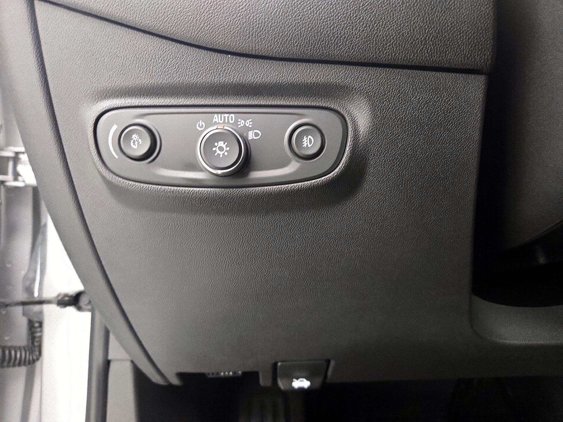 Thumbnail: 2021 Chevrolet Equinox - 13