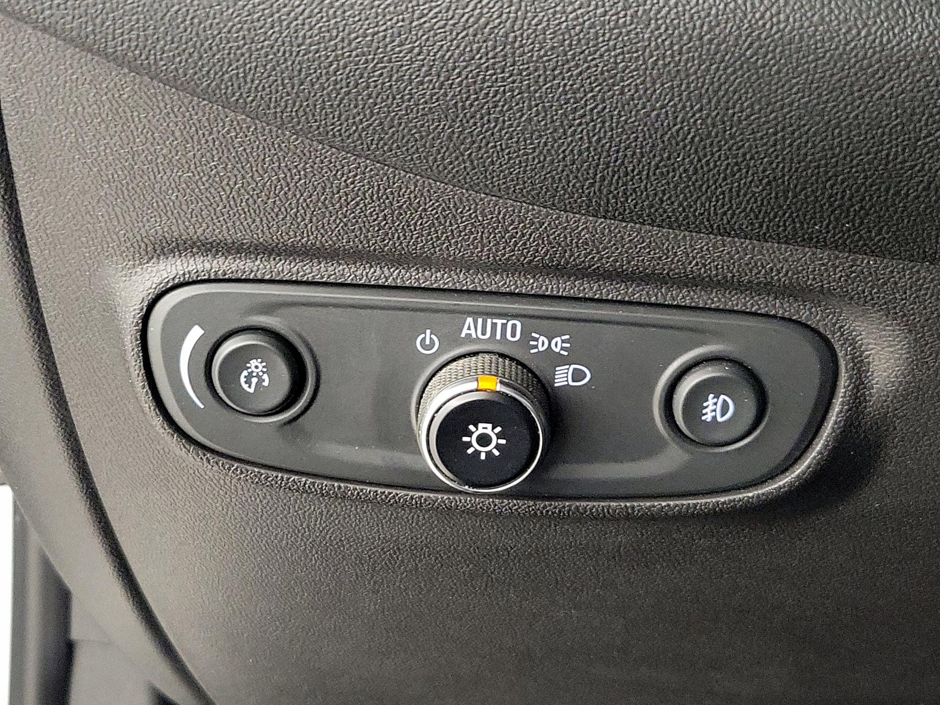 Thumbnail: 2020 Chevrolet Equinox - 13