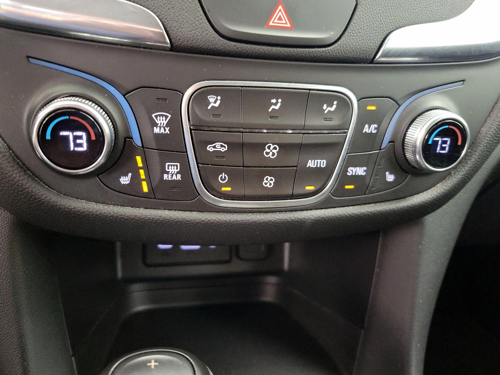 Thumbnail: 2020 Chevrolet Equinox - 16