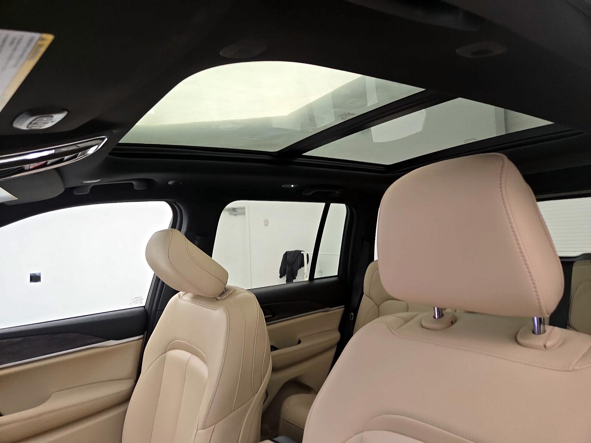 Thumbnail: 2023 Jeep Grand Cherokee - 20