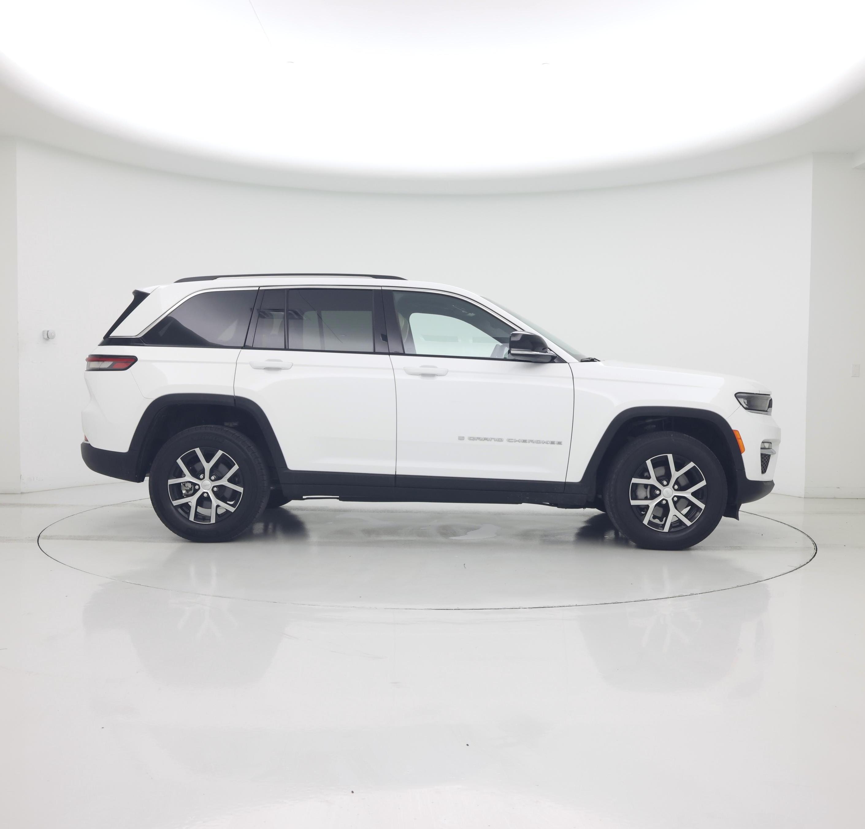 Thumbnail: 2023 Jeep Grand Cherokee - 7