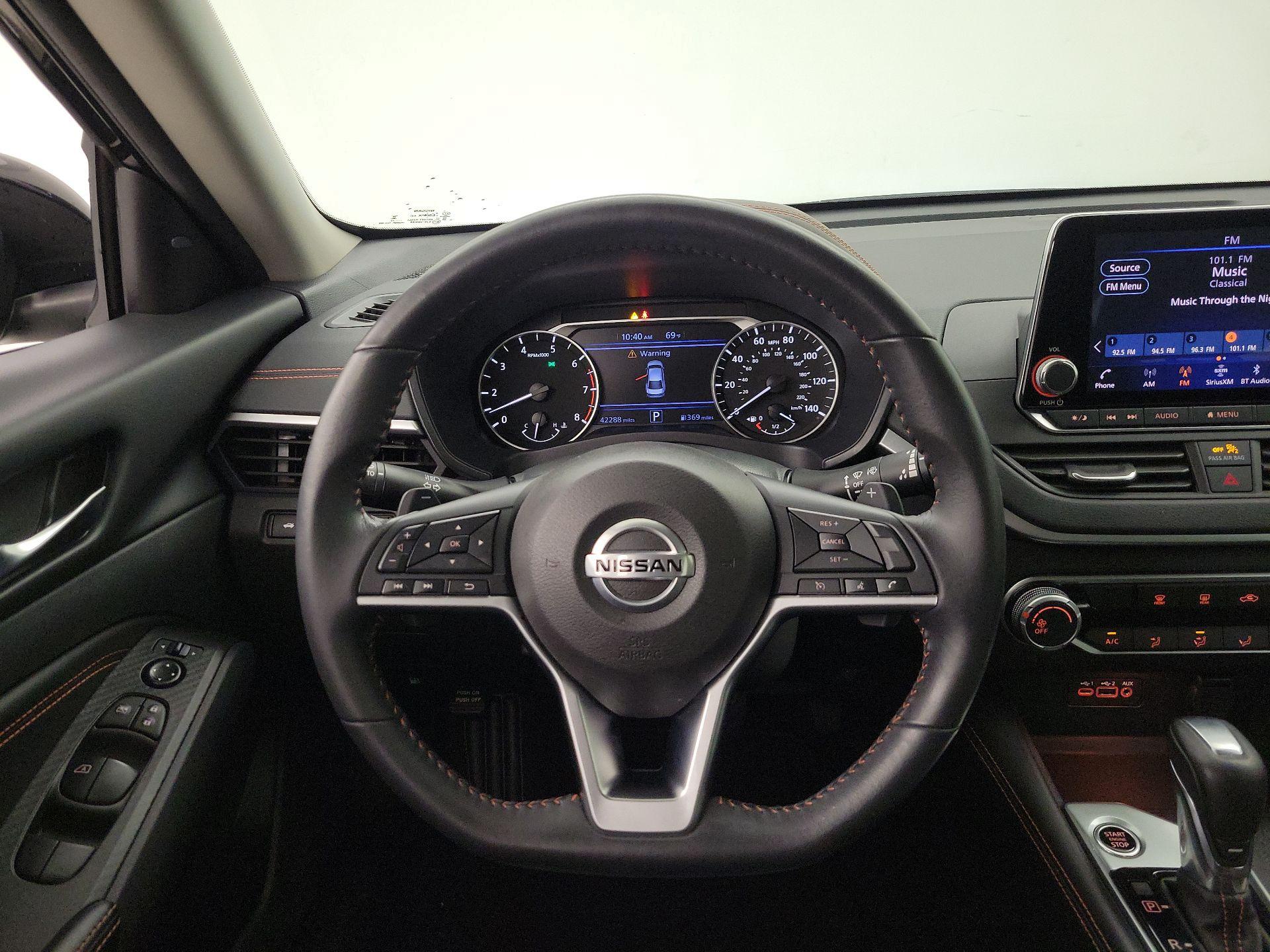 Thumbnail: 2022 Nissan Altima - 10