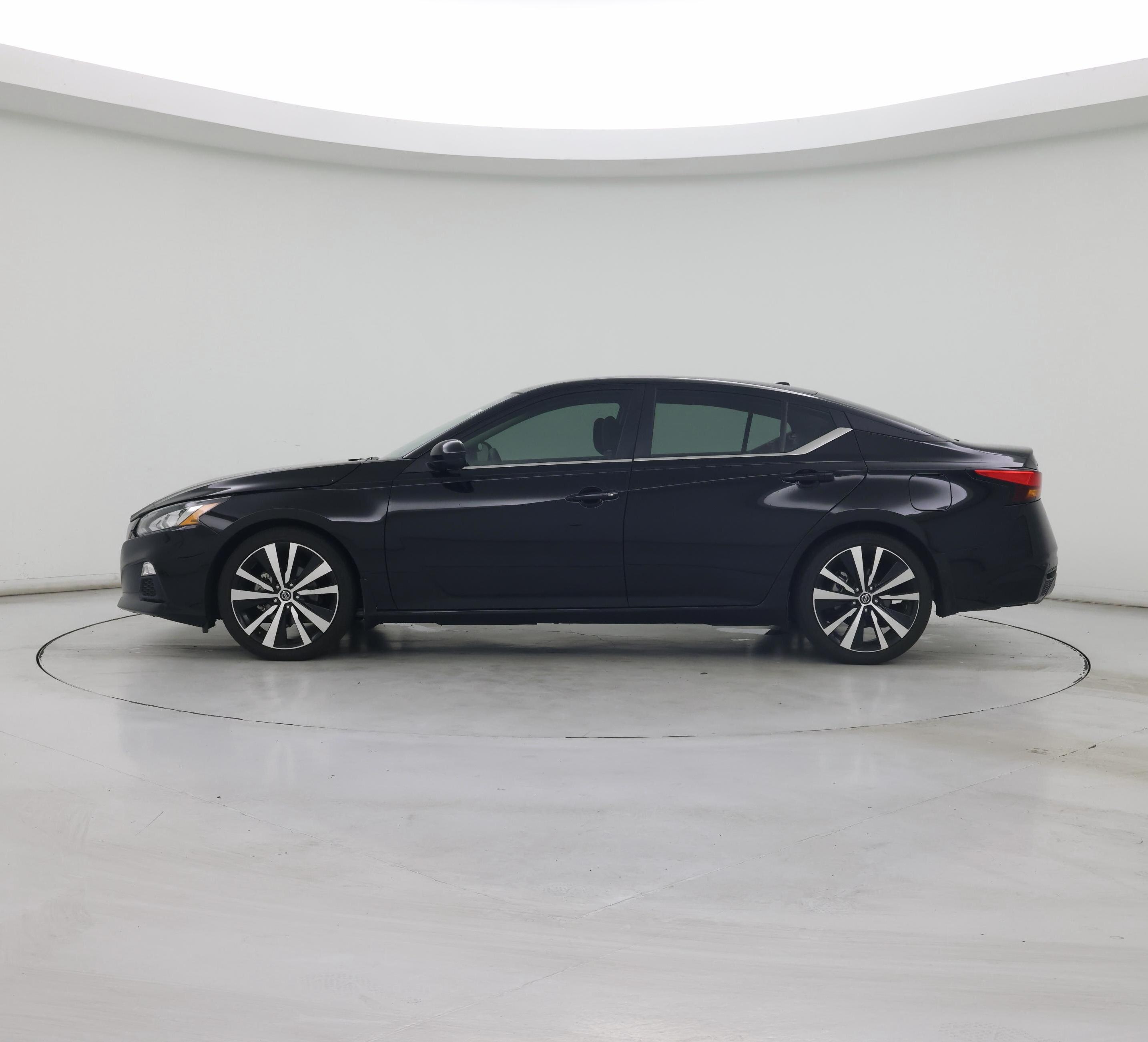 Thumbnail: 2022 Nissan Altima - 3