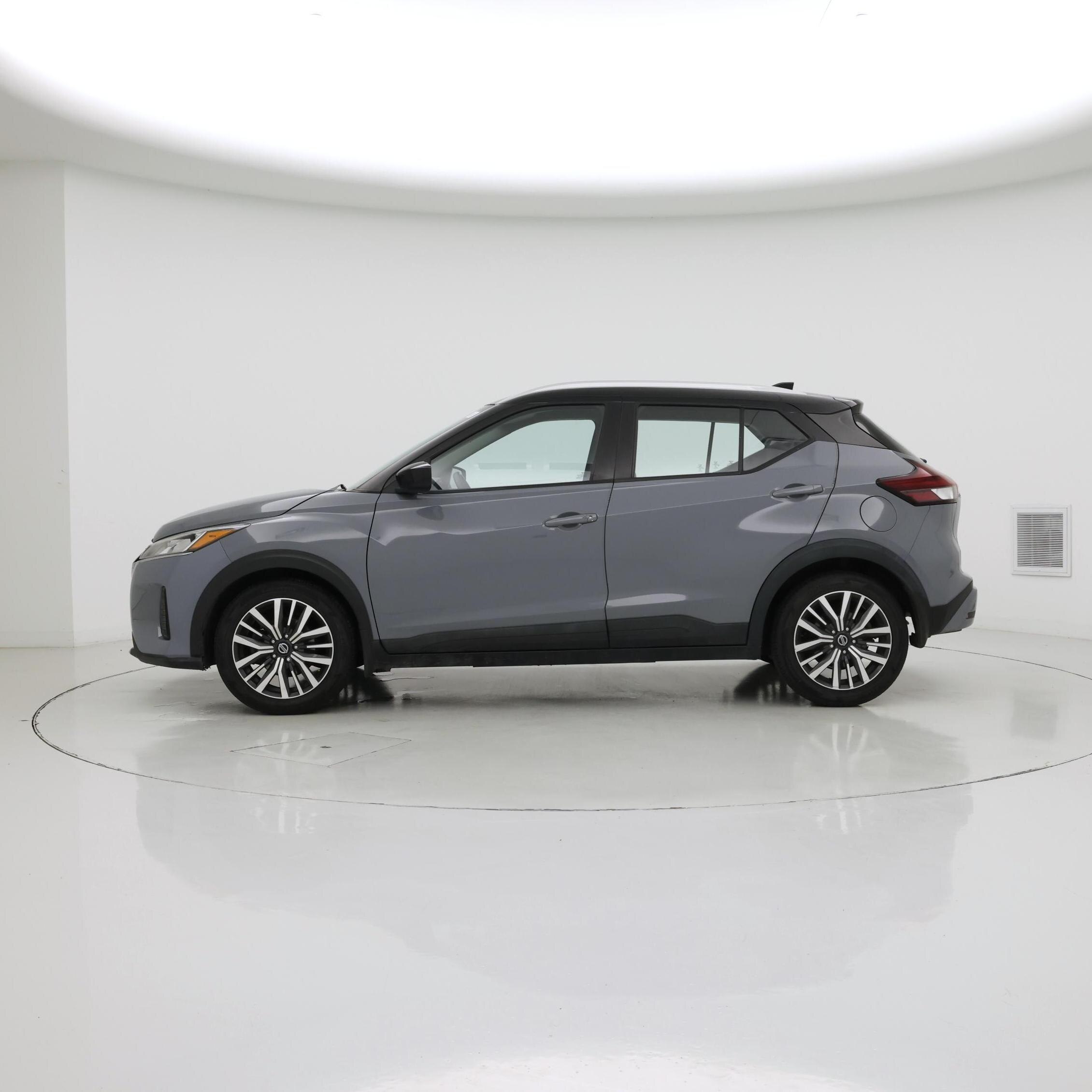 Thumbnail: 2021 Nissan Kicks - 3
