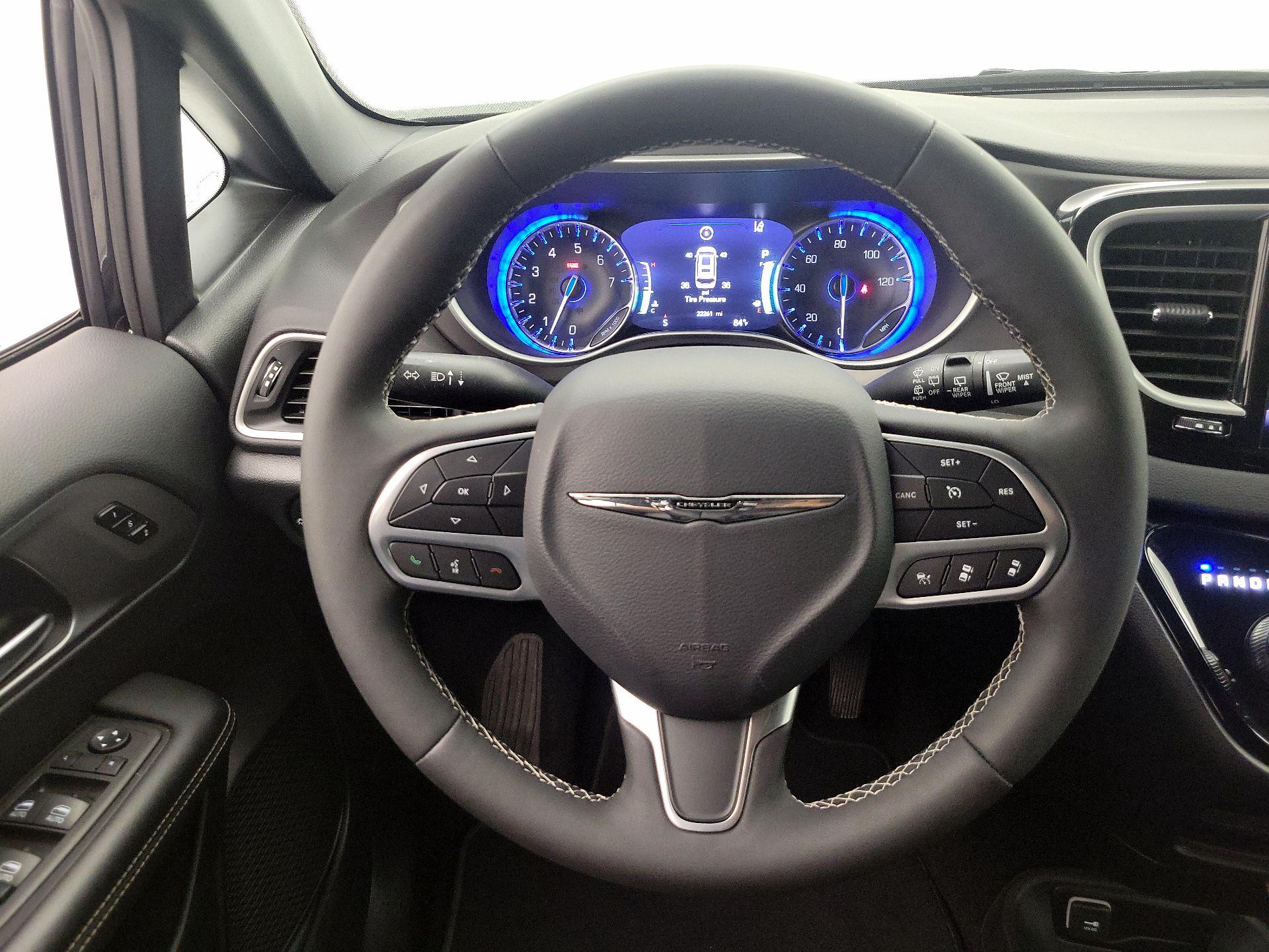 Thumbnail: 2025 Chrysler Pacifica - 10