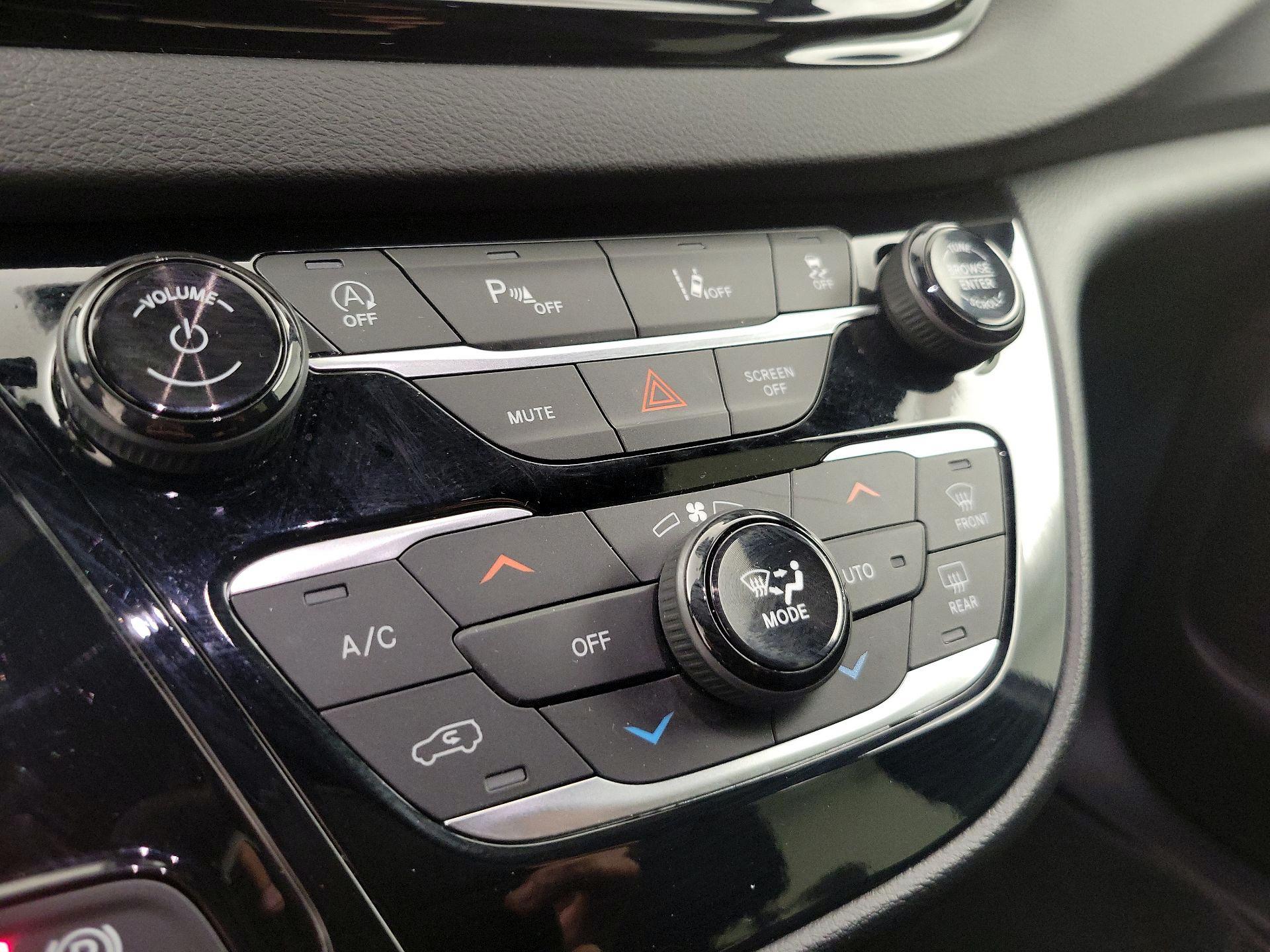 Thumbnail: 2025 Chrysler Pacifica - 16