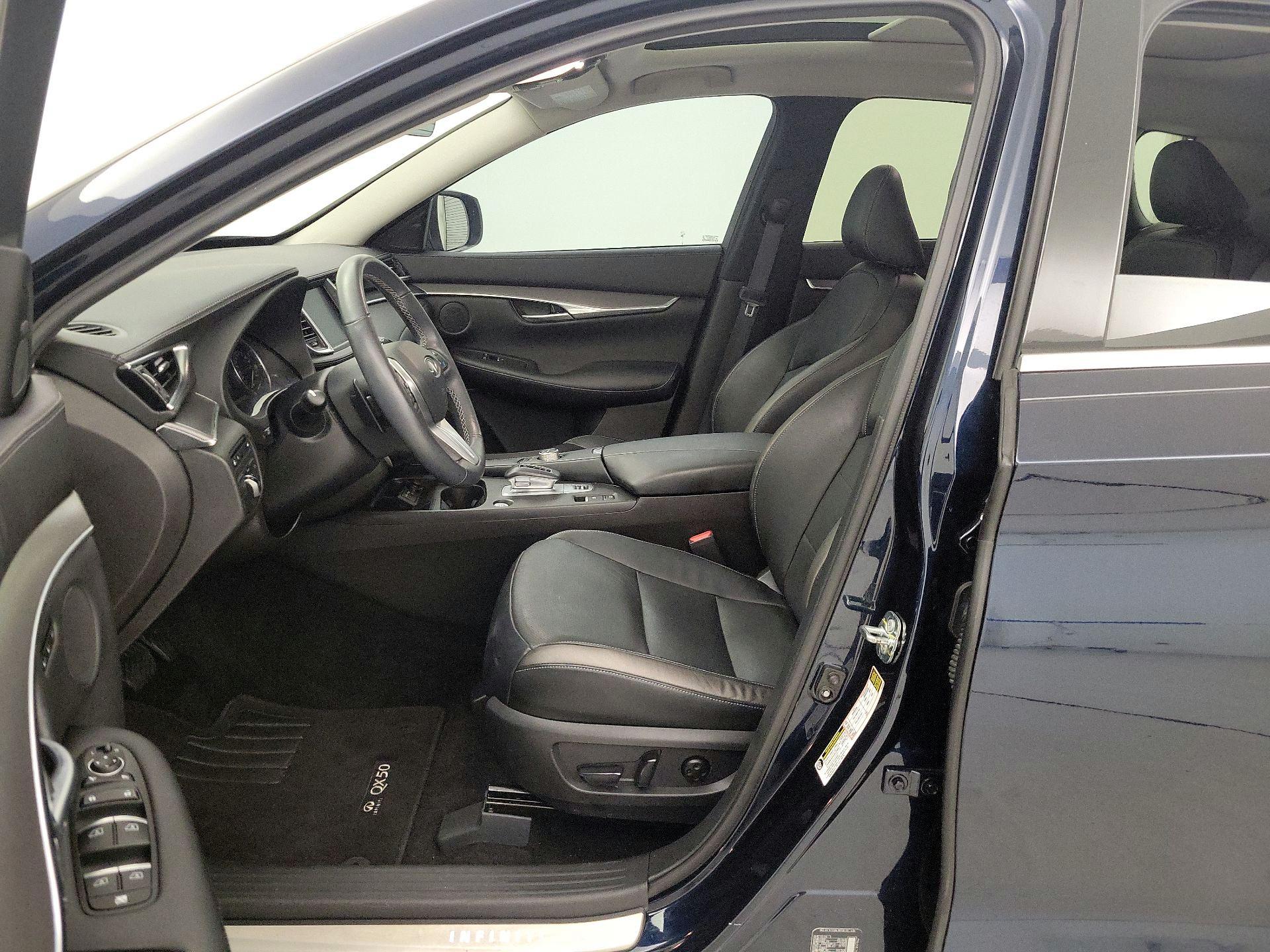 Thumbnail: 2023 INFINITI QX50 - 11