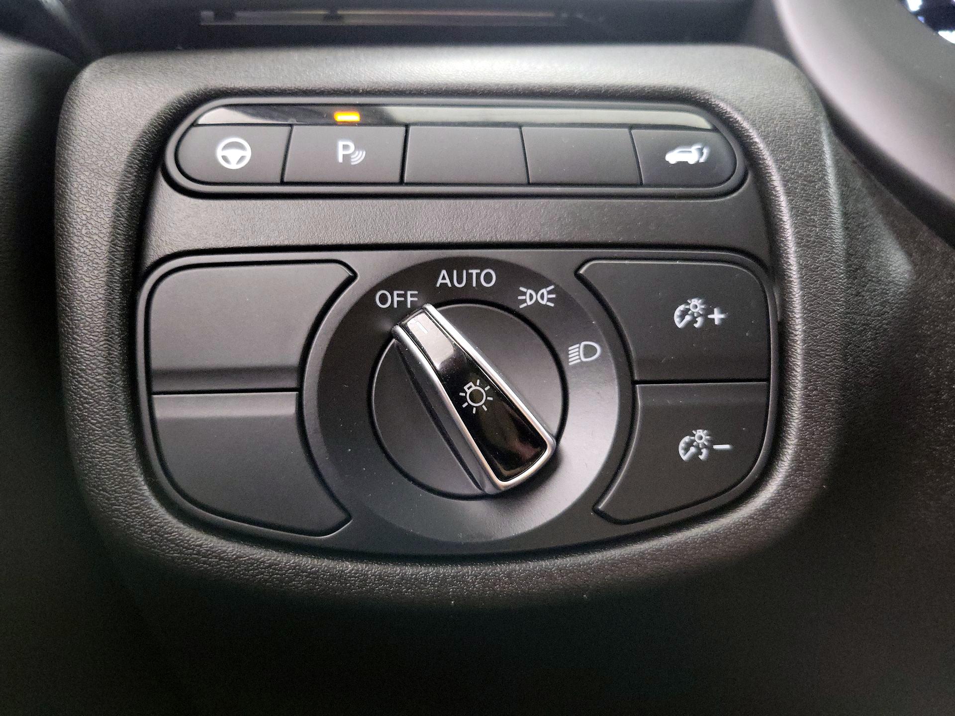 Thumbnail: 2023 INFINITI QX50 - 13