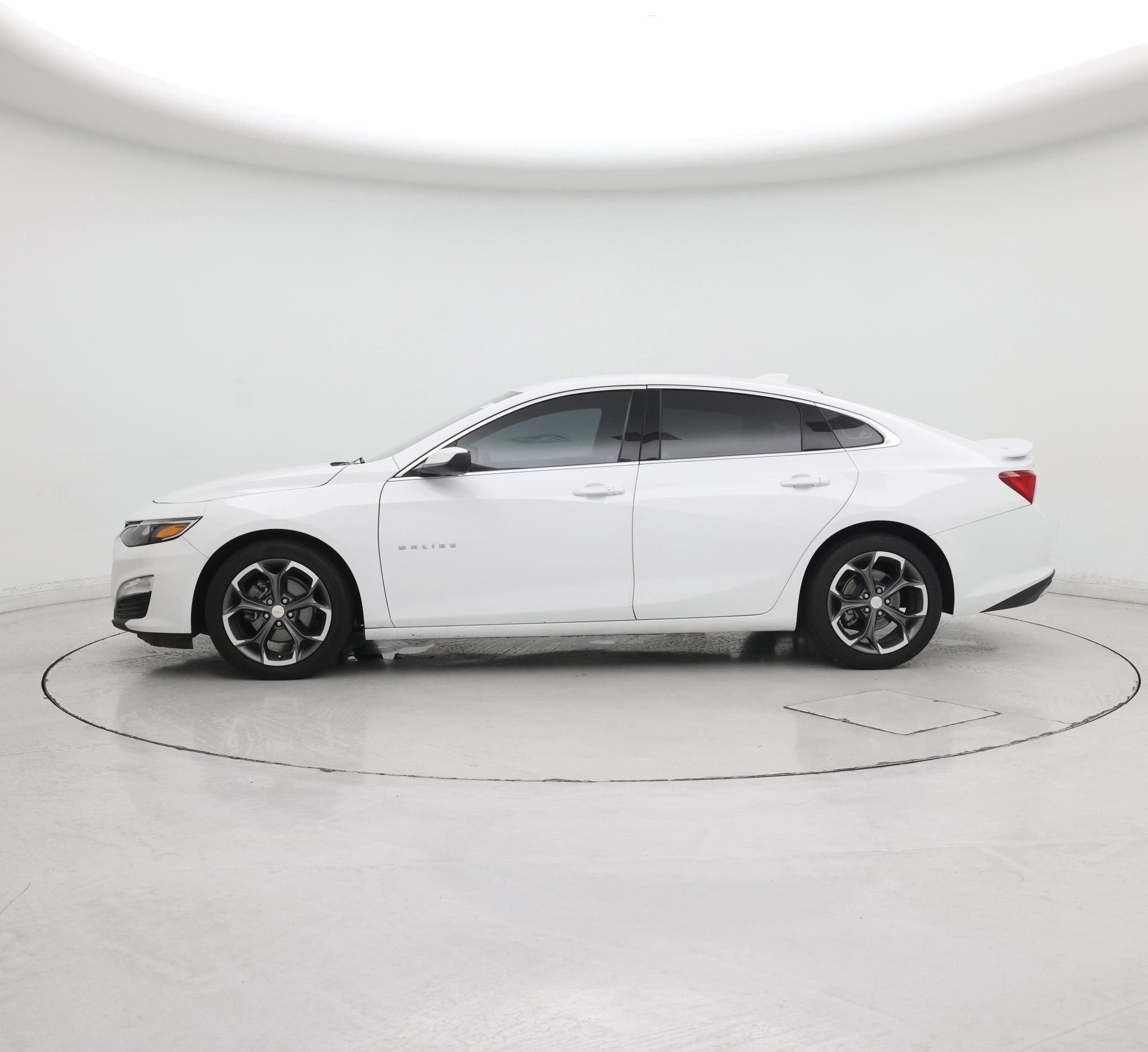 Thumbnail: 2024 Chevrolet Malibu - 3