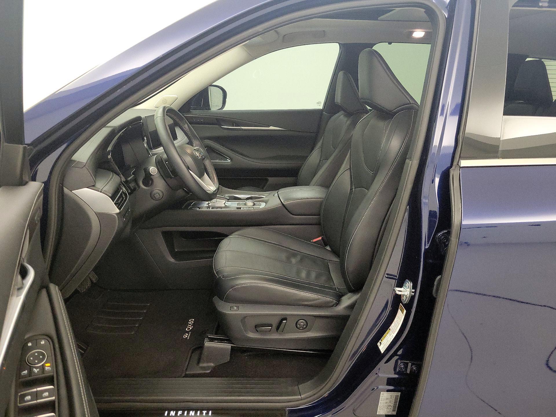 Thumbnail: 2023 INFINITI QX60 - 11