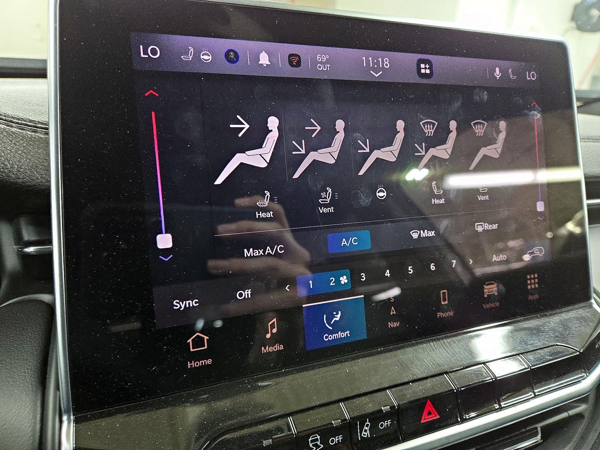 Thumbnail: 2022 Jeep Compass - 16