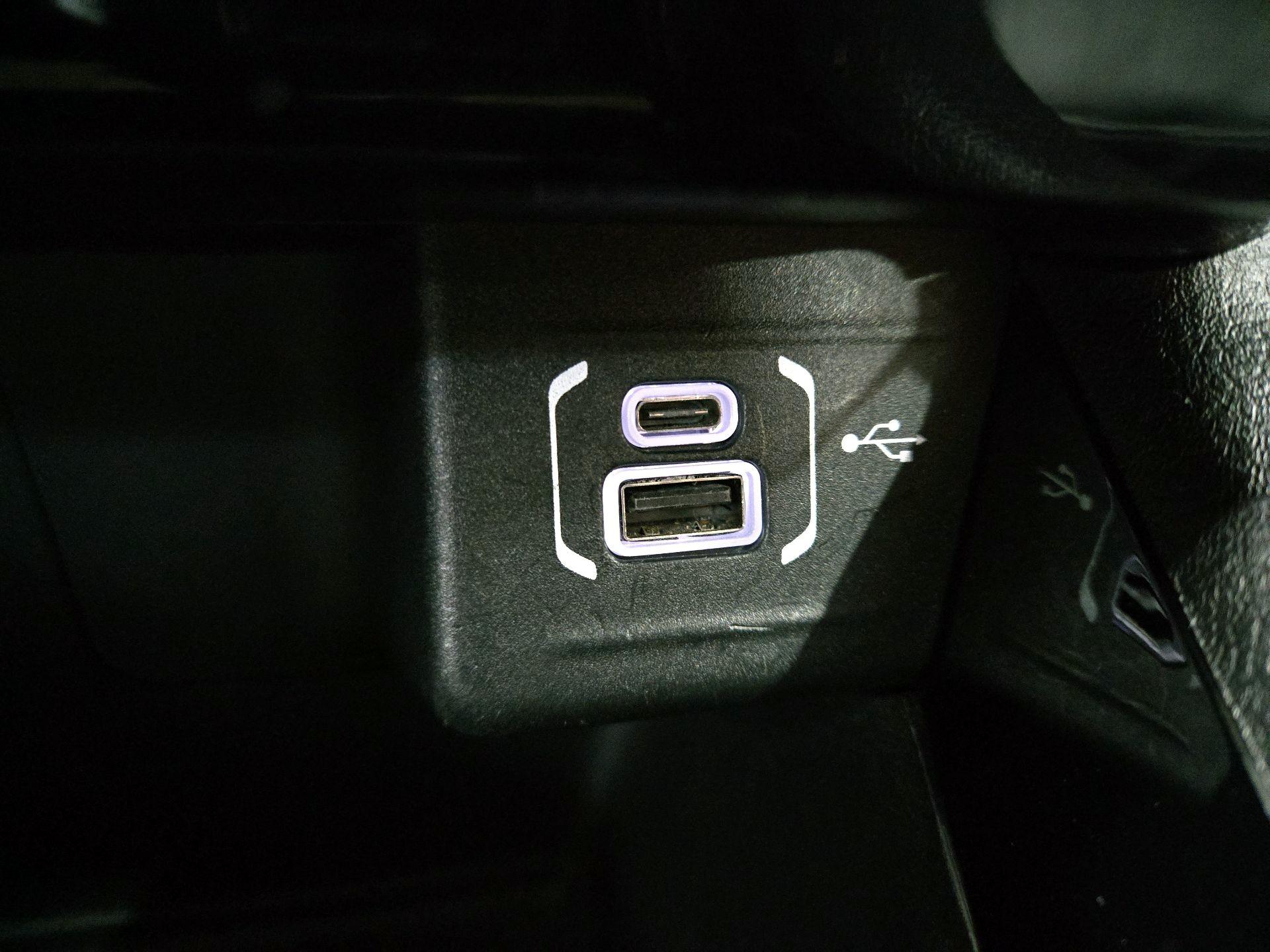 Thumbnail: 2022 Jeep Compass - 18