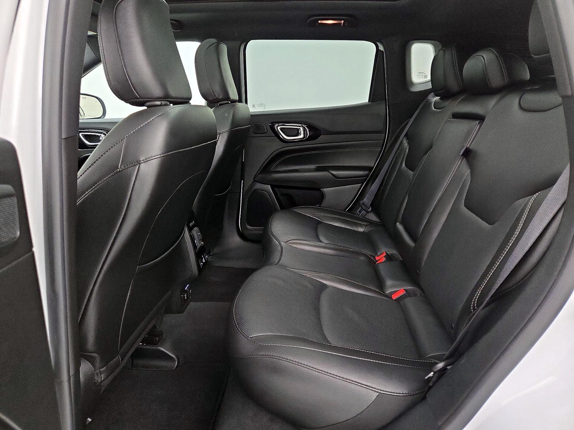 Thumbnail: 2022 Jeep Compass - 20