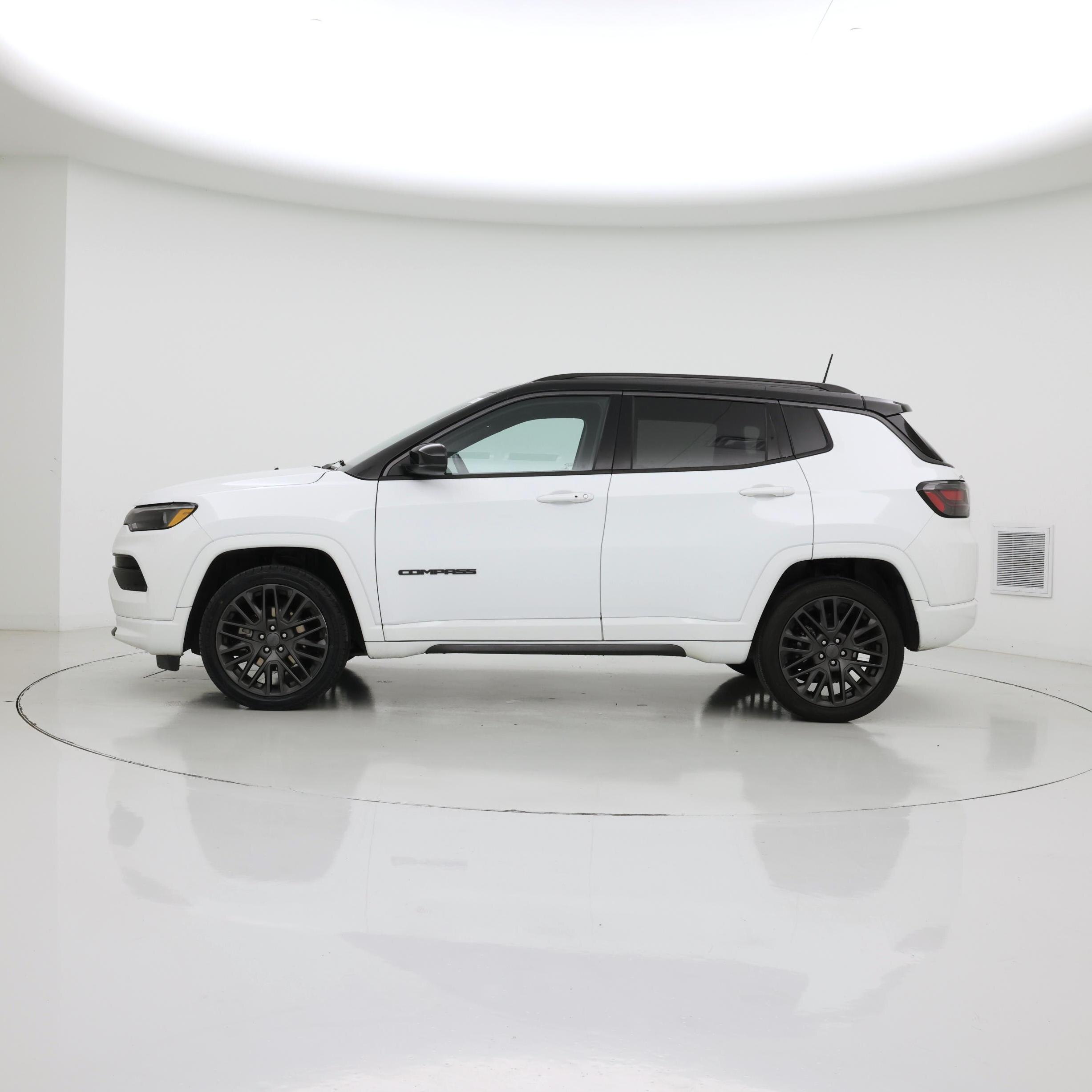 Thumbnail: 2022 Jeep Compass - 3