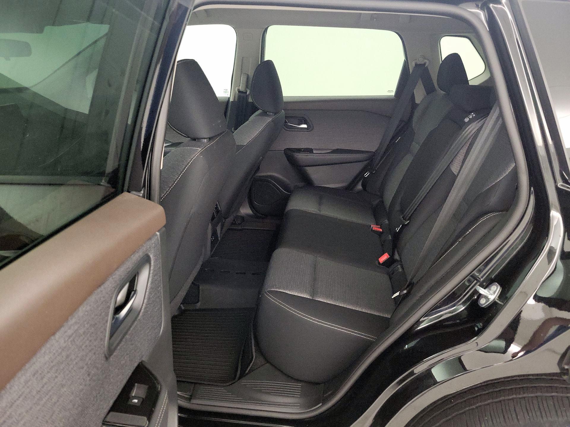 Thumbnail: 2023 Nissan Rogue - 19