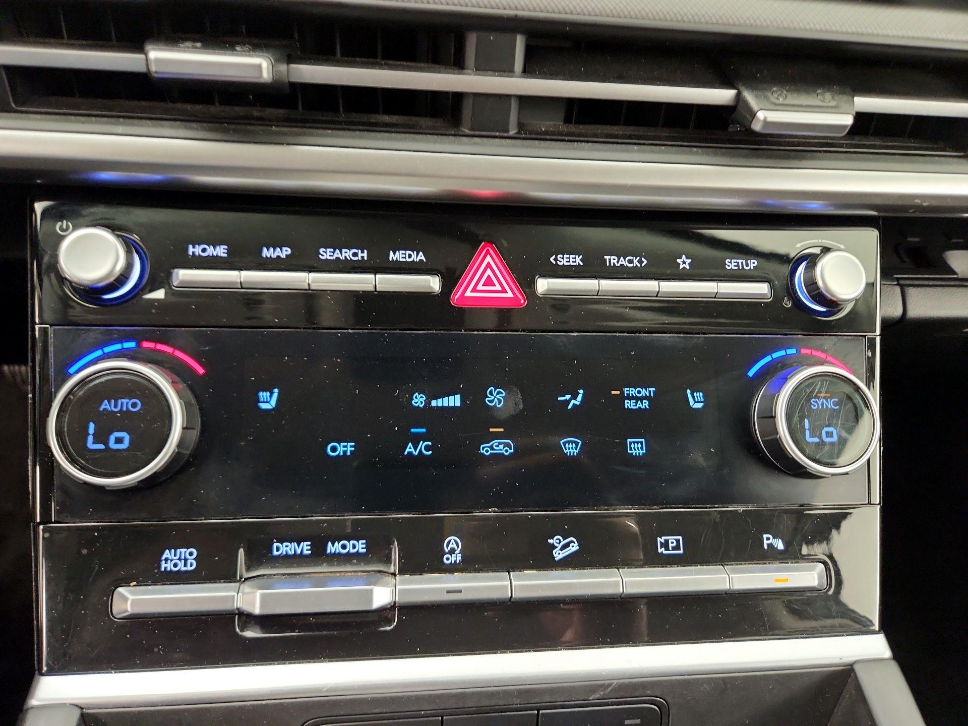 Thumbnail: 2024 Hyundai Santa Fe - 16