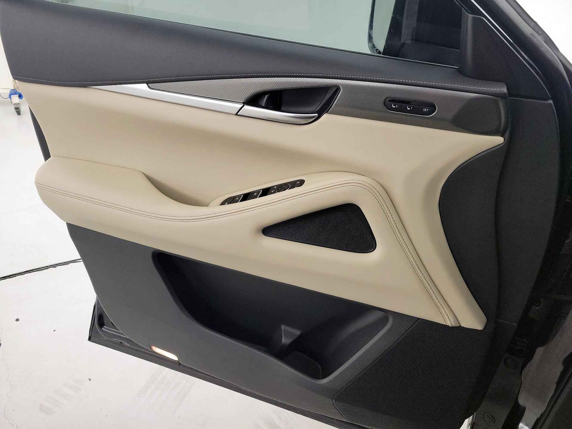 Thumbnail: 2023 INFINITI QX60 - 12